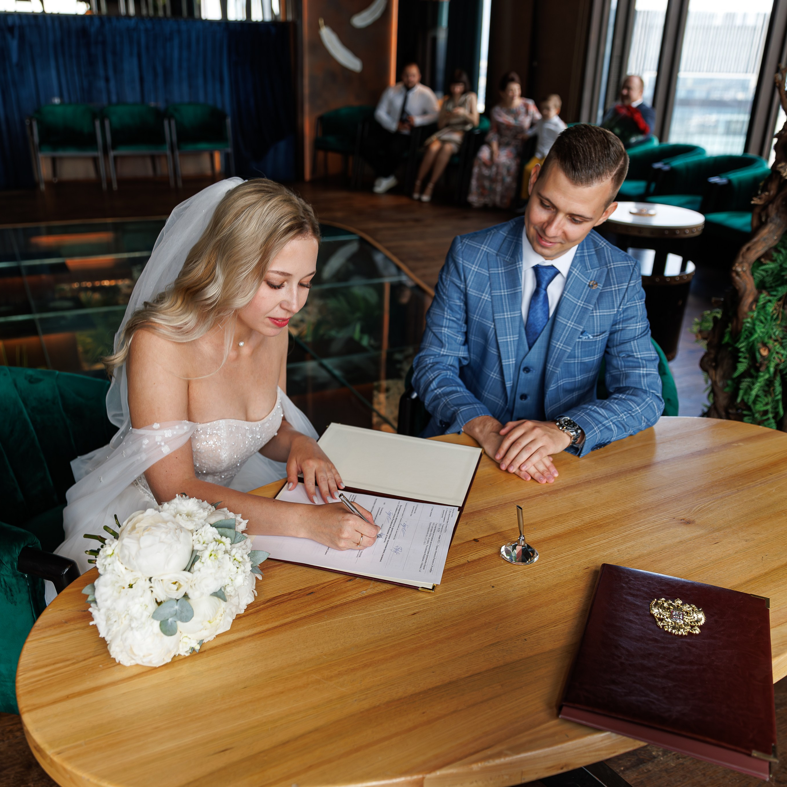 Регистрация брака в ресторане BIRDS Москва-Сити. Свадебный фотограф Москва и МО Сергей Киржаев