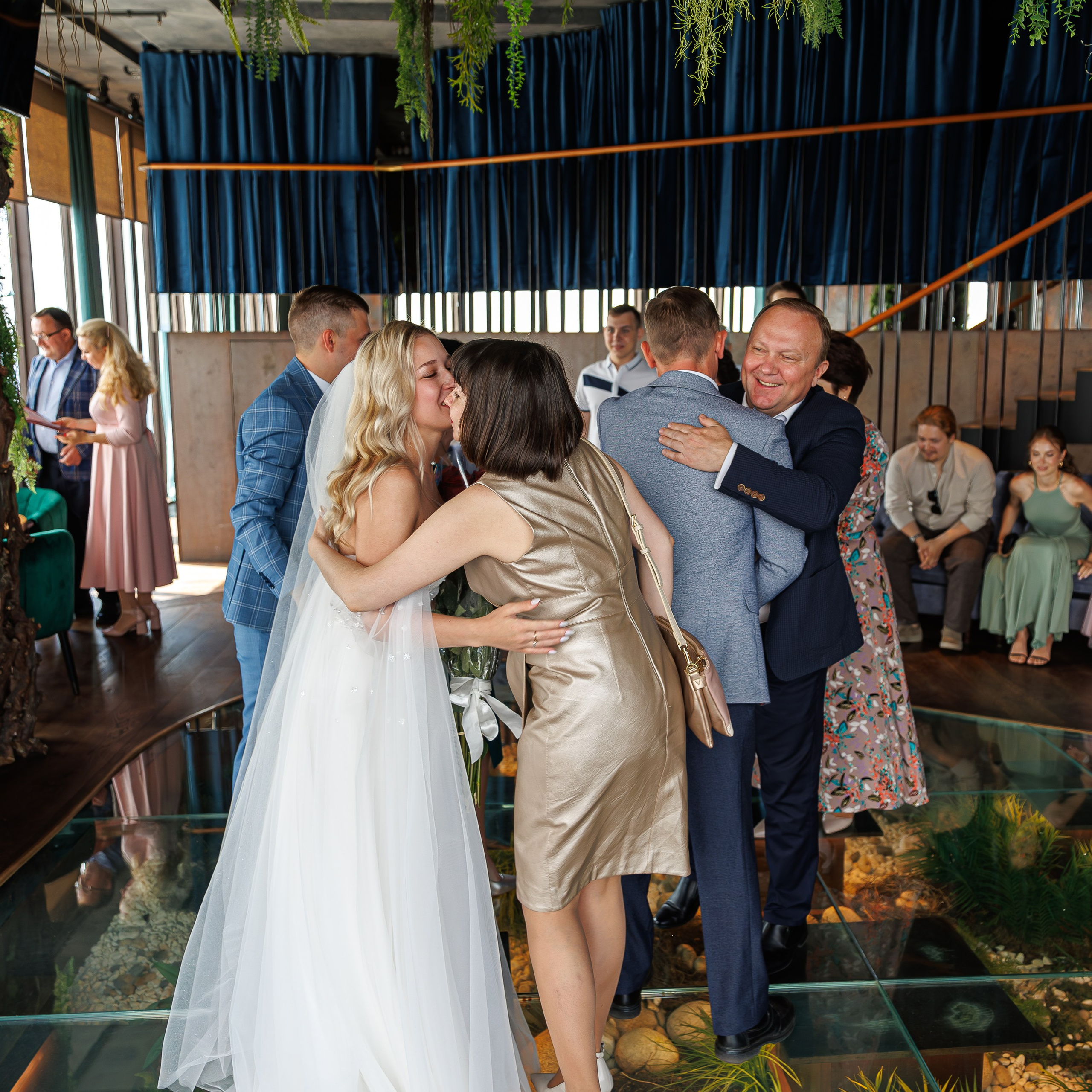 Регистрация брака в ресторане BIRDS Москва-Сити. Свадебный фотограф Москва и МО Сергей Киржаев