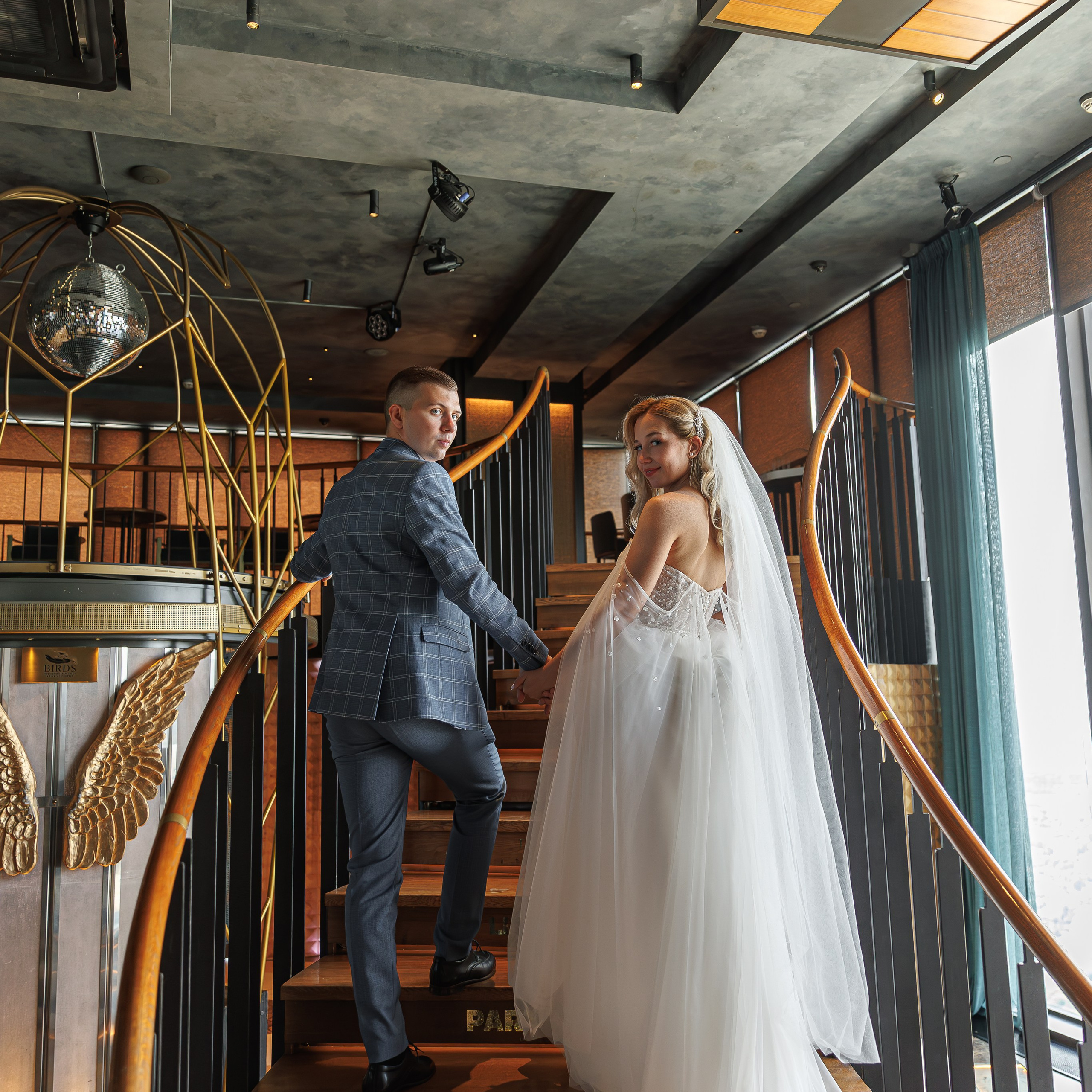 Регистрация брака в ресторане BIRDS Москва-Сити. Свадебный фотограф Москва и МО Сергей Киржаев