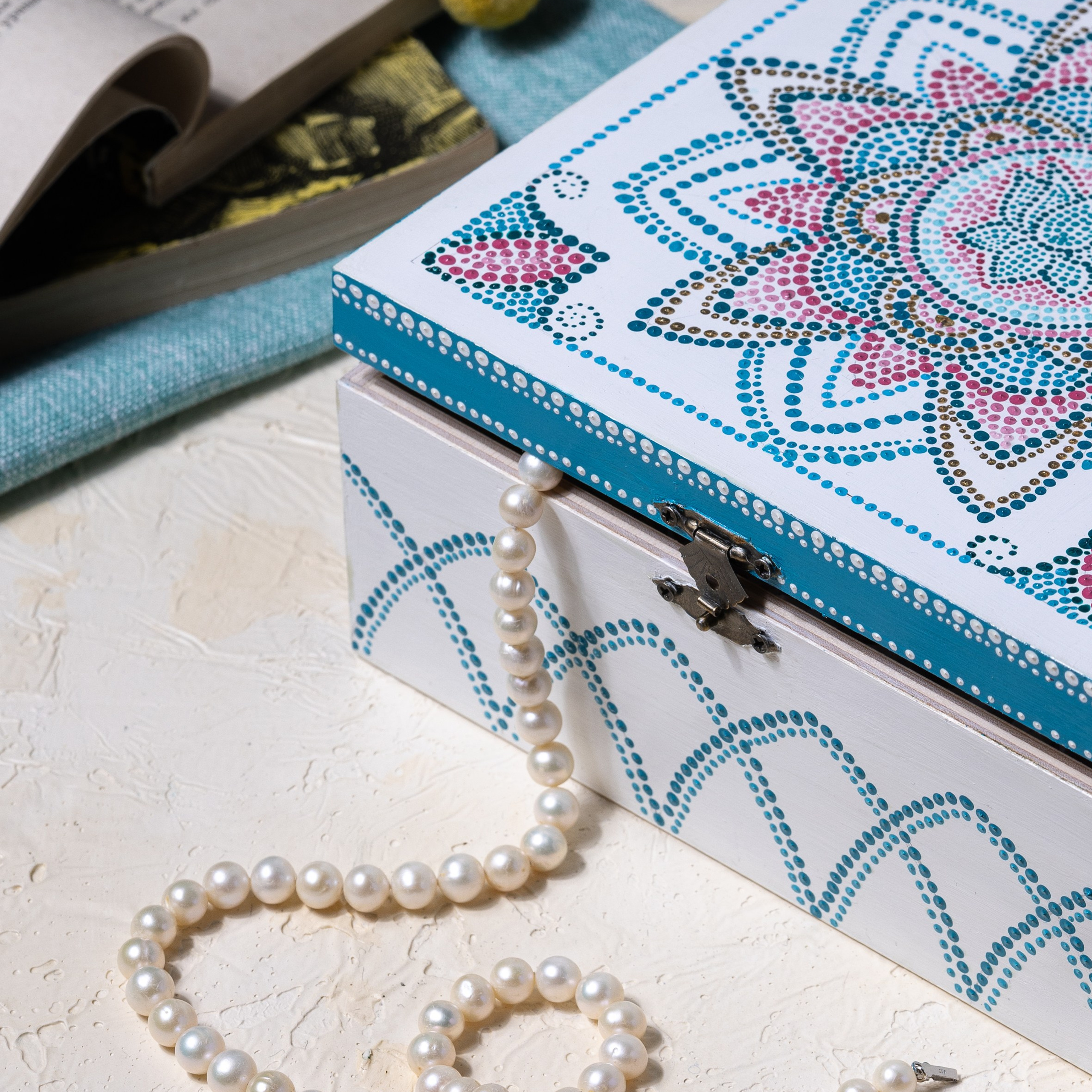 Шкатулки