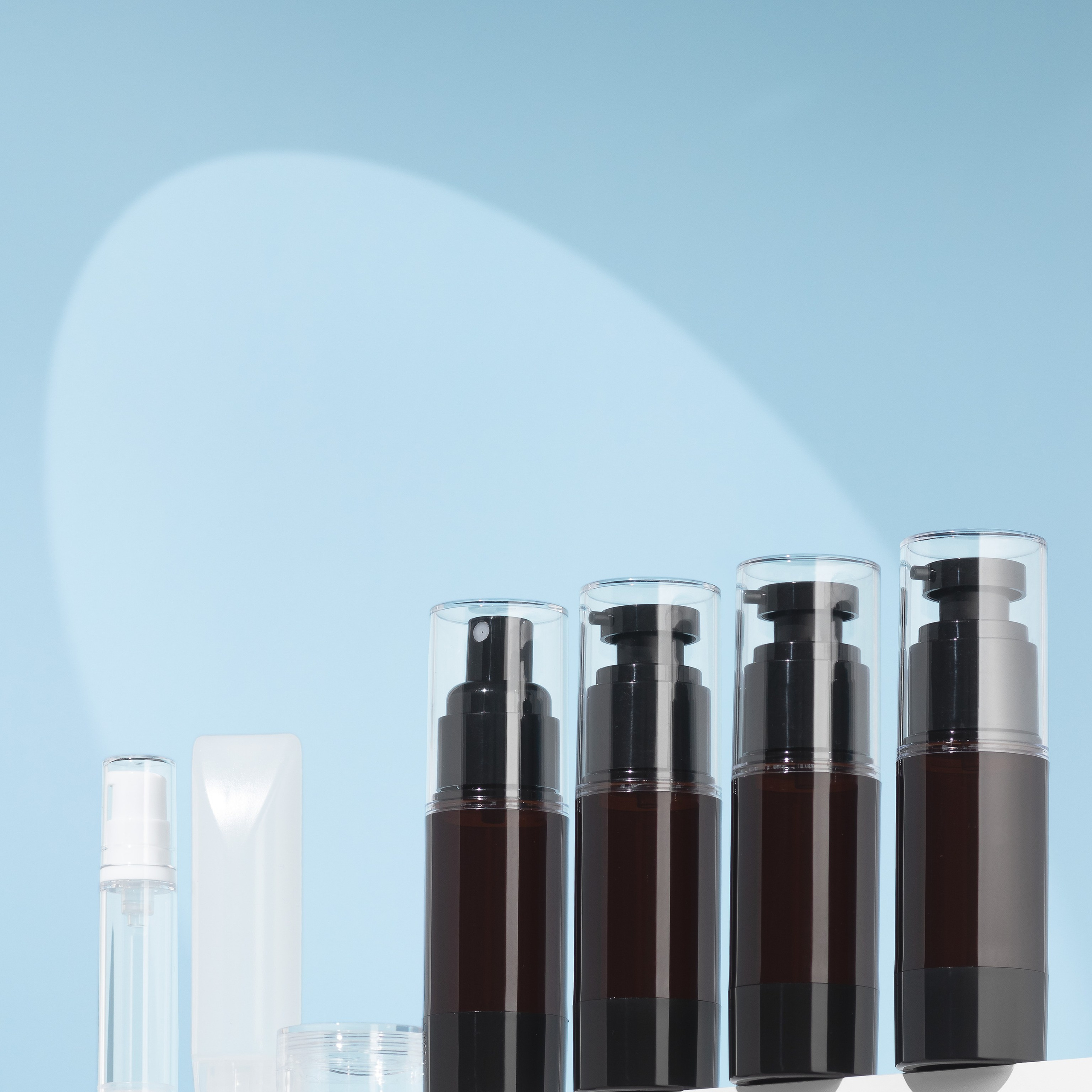 Набор дорожных флаконов Westwood. Предметный фотограф Северова Екатерина | Профессиональная предметная съёмка фото и видео в Санкт-Петербурге