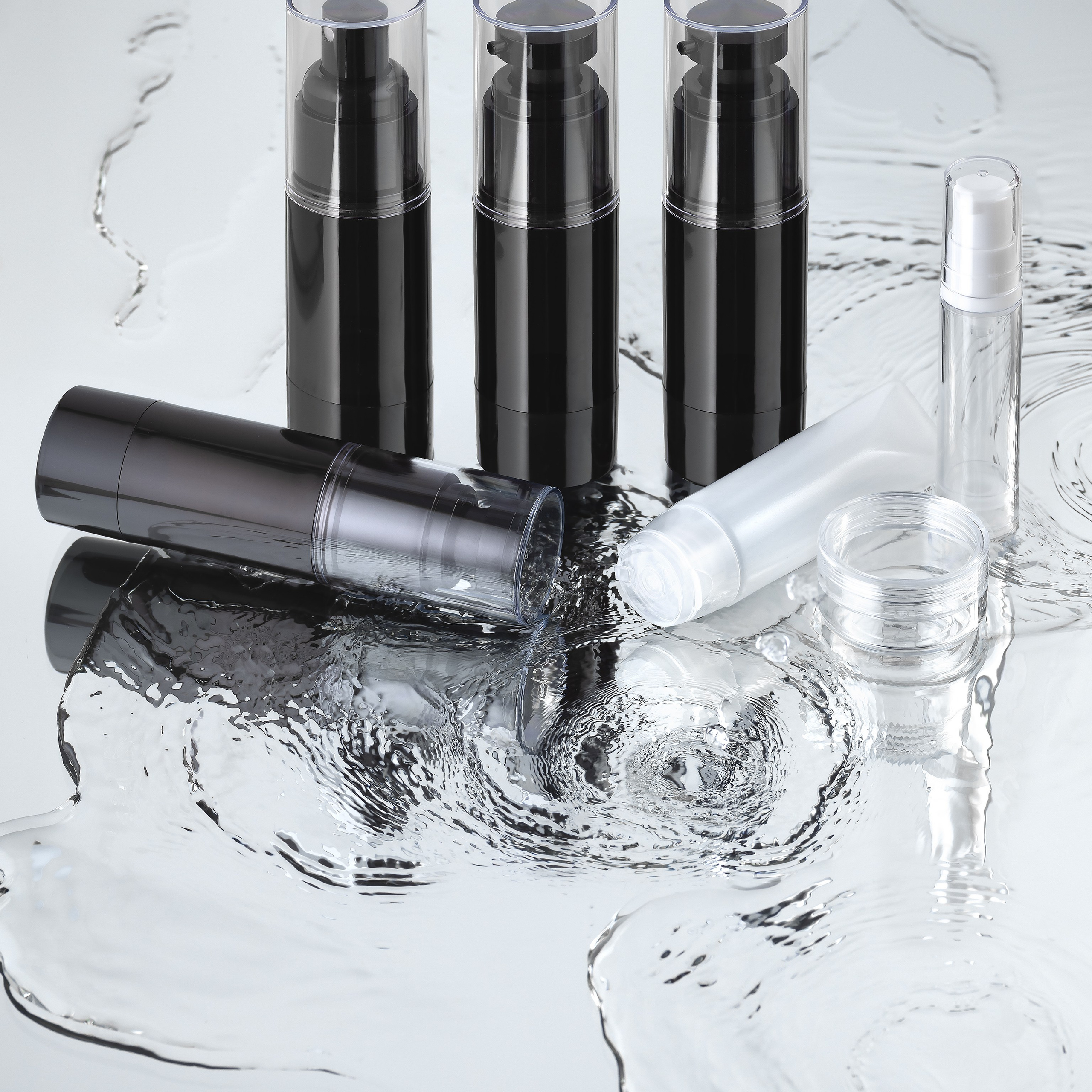 Набор дорожных флаконов Westwood. Предметный фотограф Северова Екатерина | Профессиональная предметная съёмка фото и видео в Санкт-Петербурге