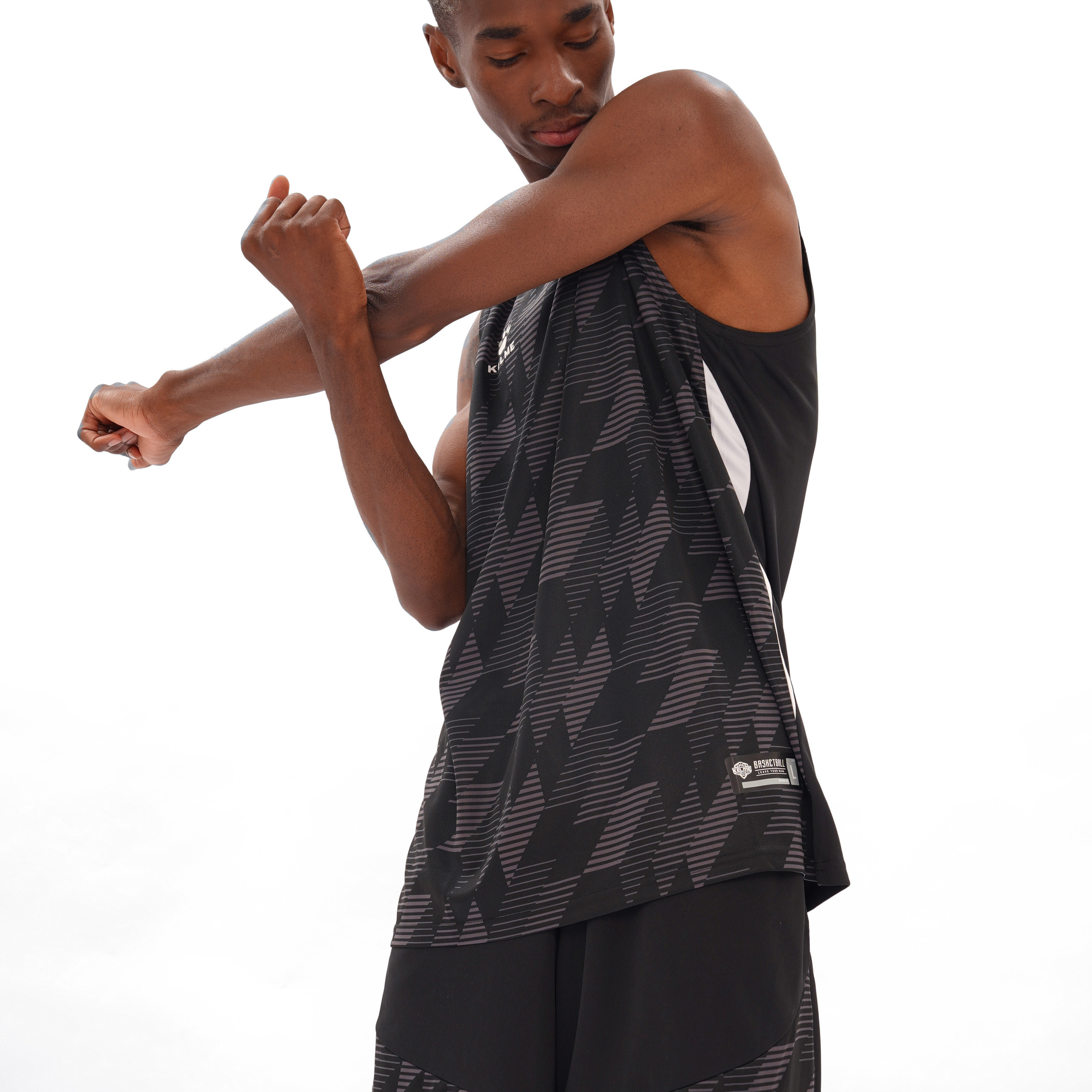 KELME — спортивная одежда