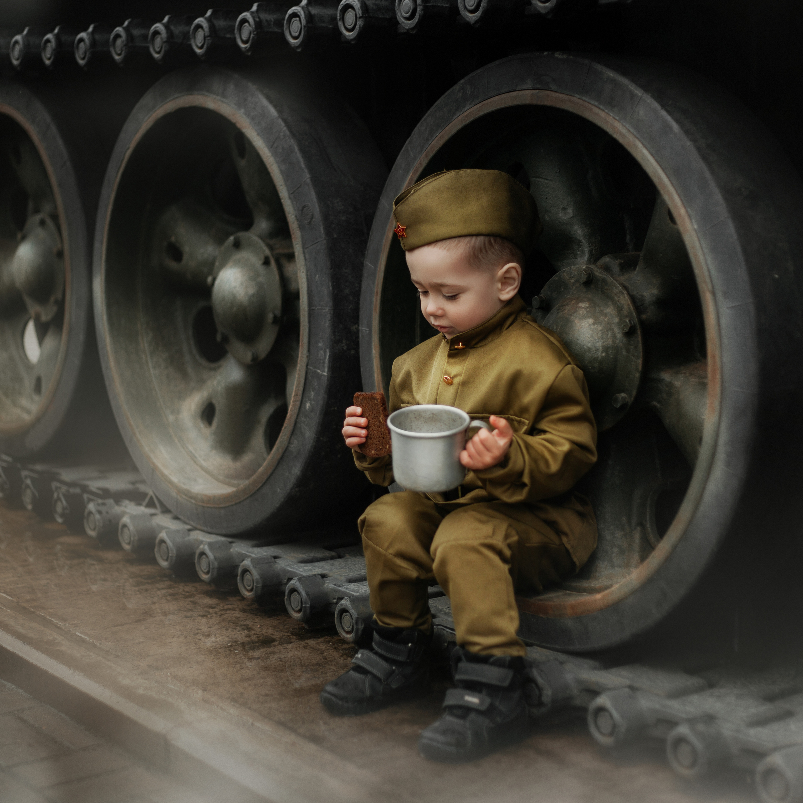 Фотосессия в военном стиле для малышей