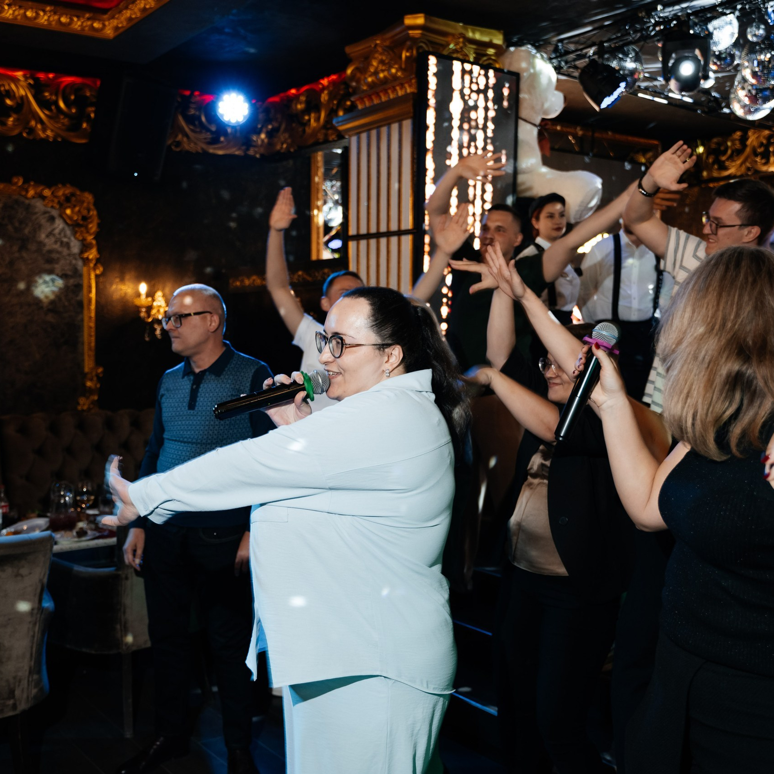 Корпоративное мероприятие в Ростове-на-Дону от Анастасии Новиковой: сотрудники общаются и участвуют в командной активности