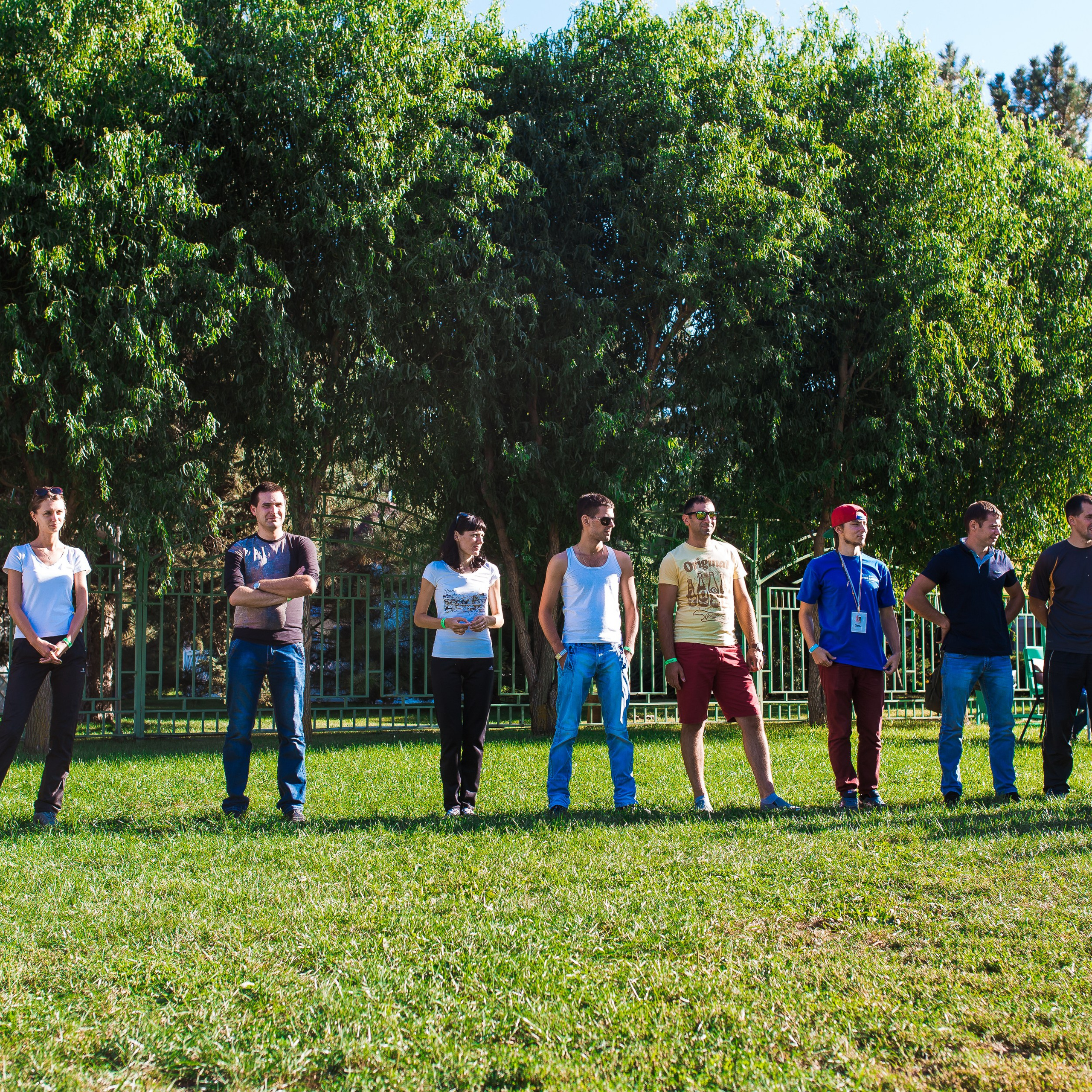 Участники тимбилдинга в Ростове-на-Дону выполняют совместные задания и сплачиваются в команду