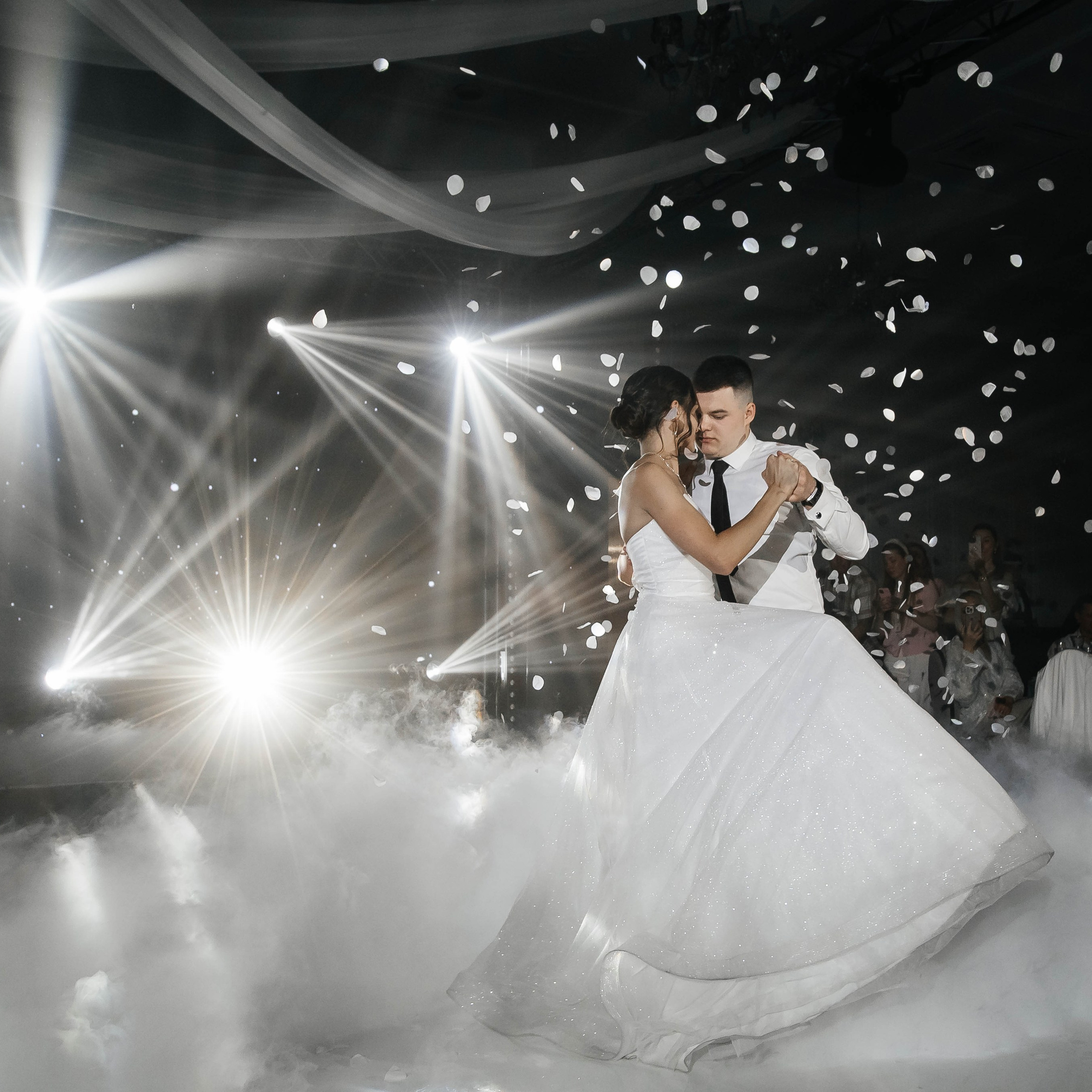 Эффектный первый танец молодожёнов в Ростове-на-Дону — постановка и координация NOVIKOVA EVENT DOM