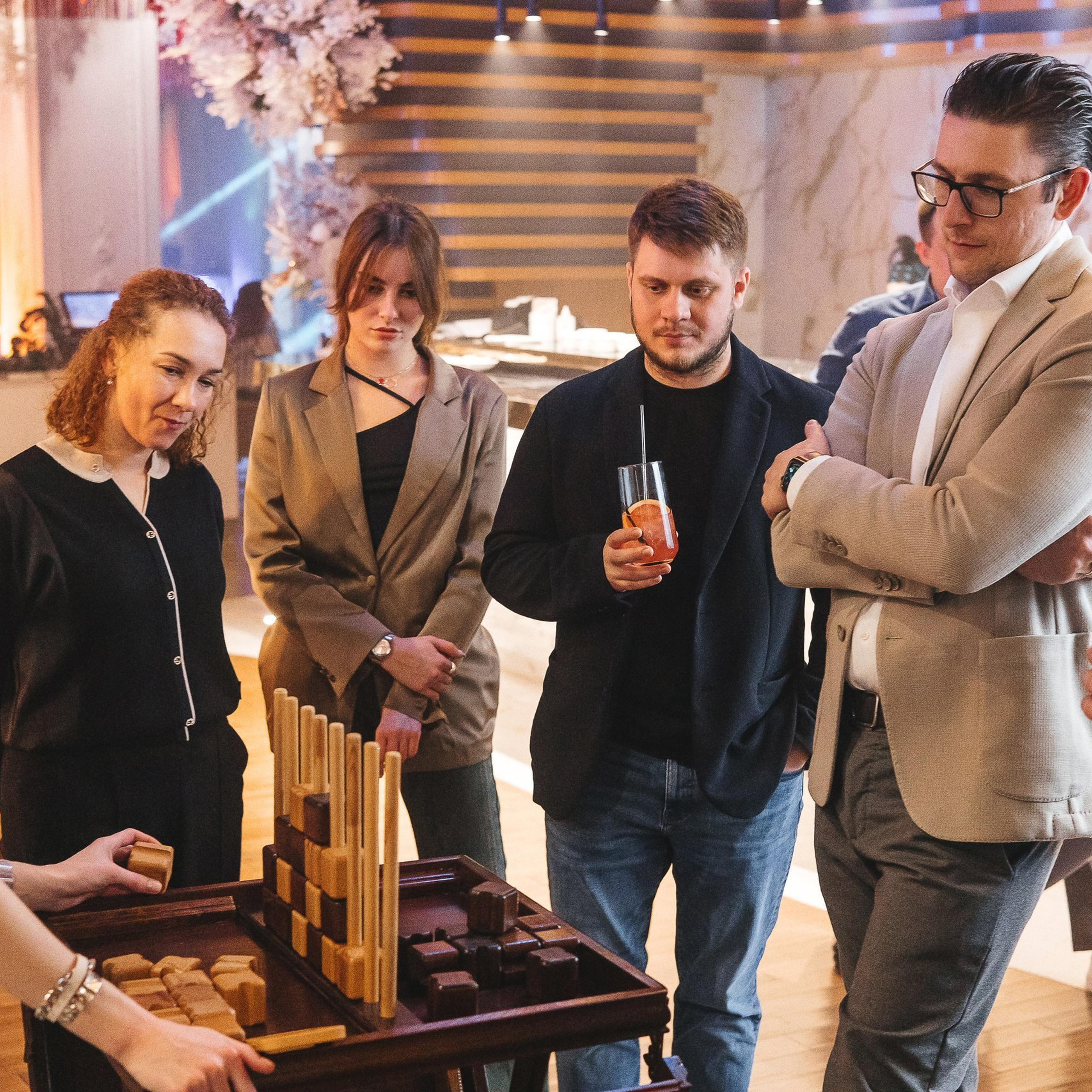 Корпоративное мероприятие в Ростове-на-Дону от Анастасии Новиковой: сотрудники общаются и участвуют в командной активности