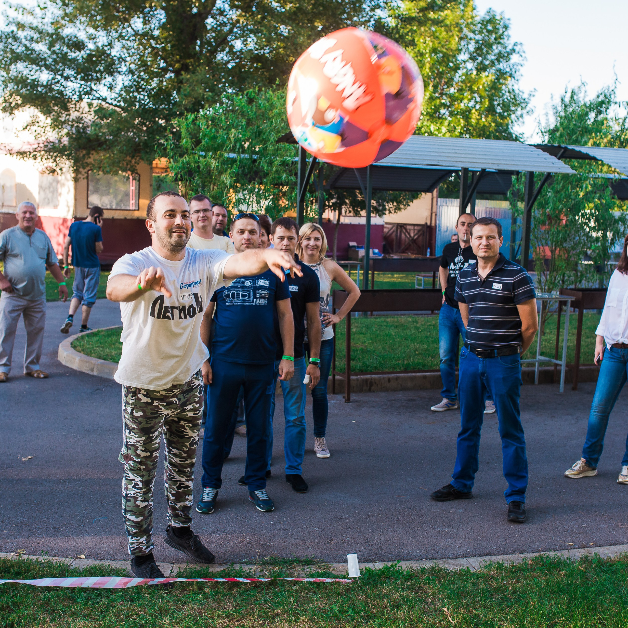 Тимбилдинг в Ростове-на-Дону: команда участвует в активной командной игре на свежем воздухе