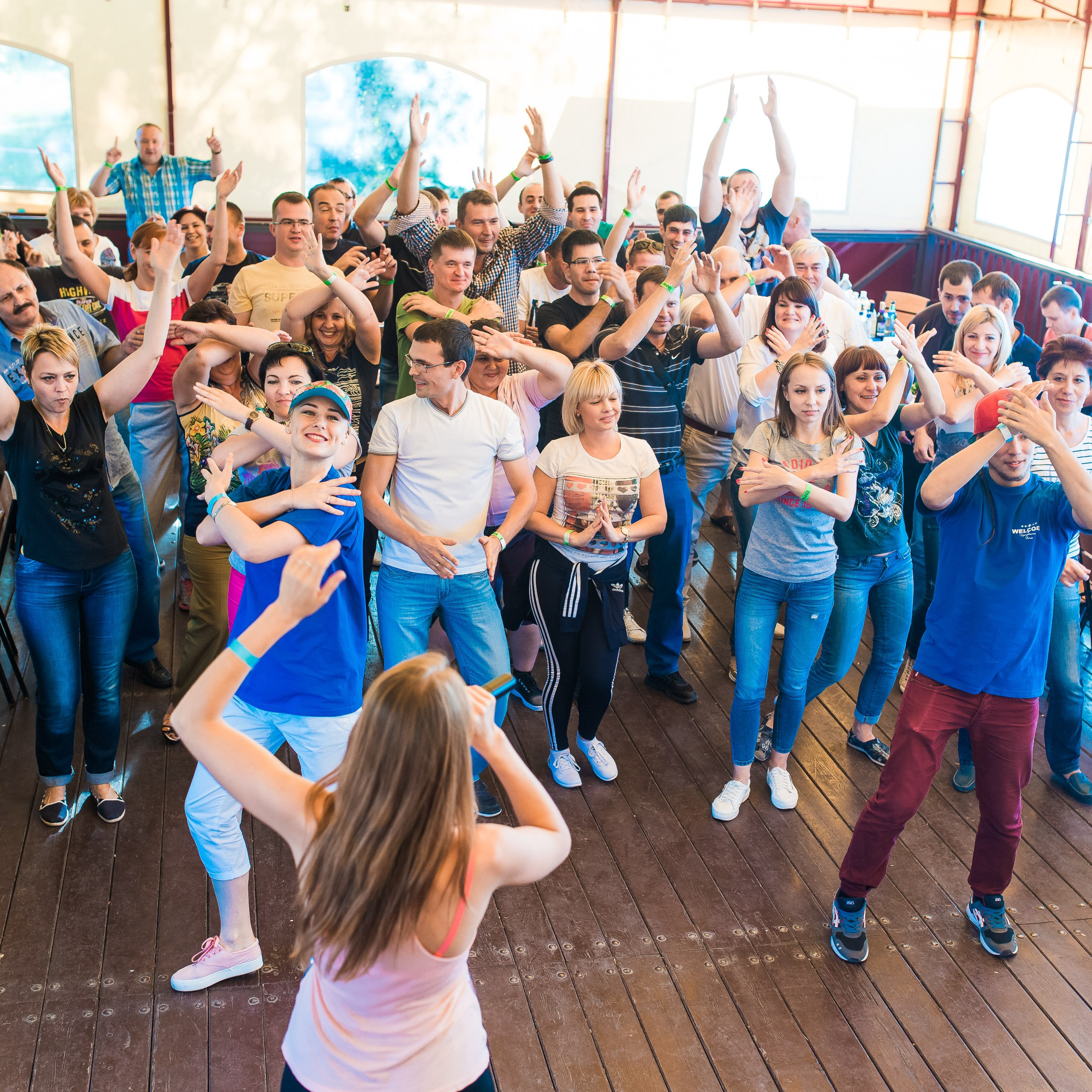 Тимбилдинг в Ростове-на-Дону: команда участвует в активной командной игре на свежем воздухе