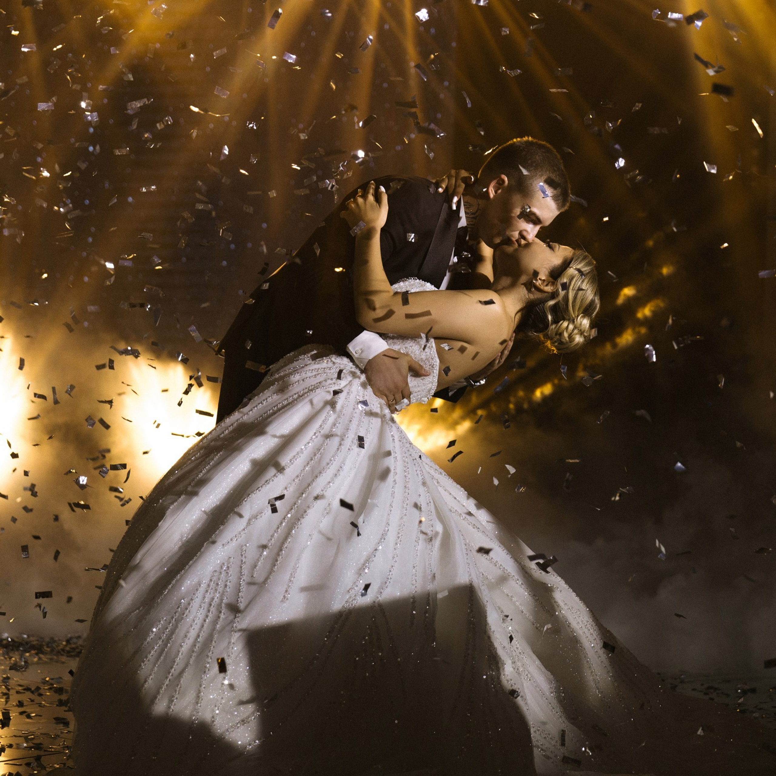 Эффектный первый танец молодожёнов в Ростове-на-Дону — постановка и координация NOVIKOVA EVENT DOM