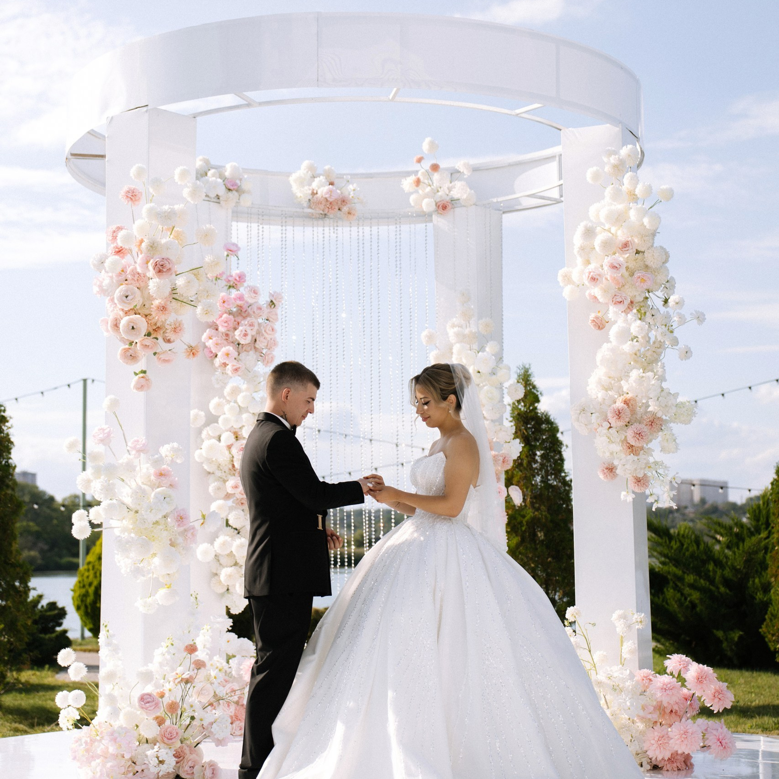 Выездная регистрация брака в Ростове-на-Дону NOVIKOVA EVENT DOM | Организация свадеб