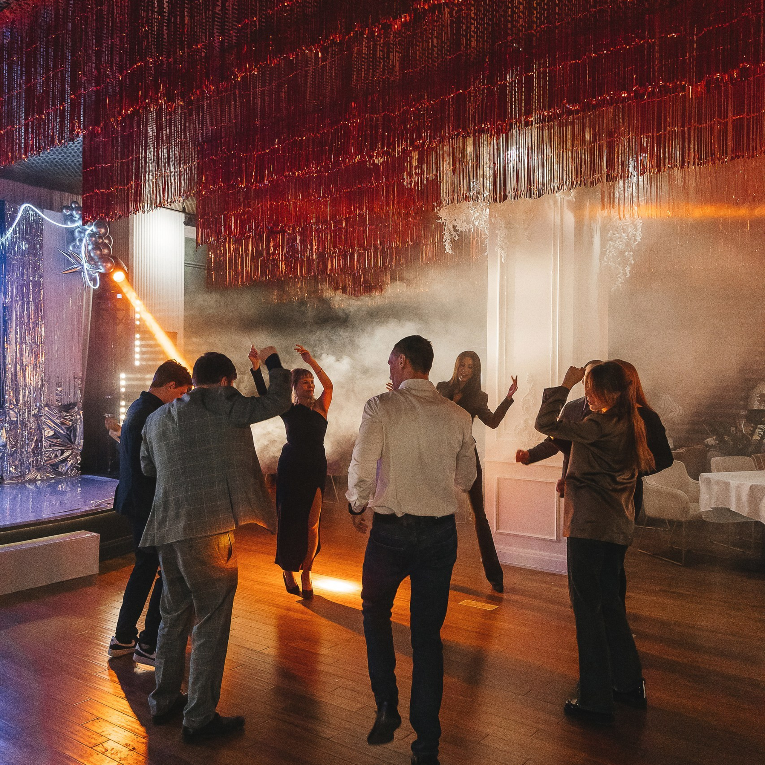 Корпоративное мероприятие в Ростове-на-Дону от Анастасии Новиковой: сотрудники общаются и участвуют в командной активности