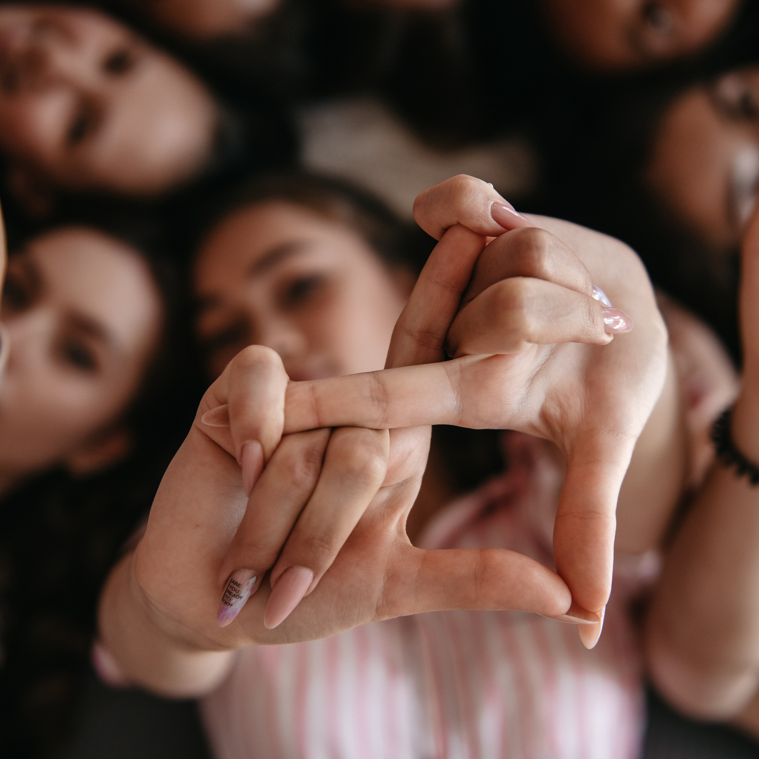 Детский праздник в Ростове-на-Дону: девочки веселятся на пижамной вечеринке