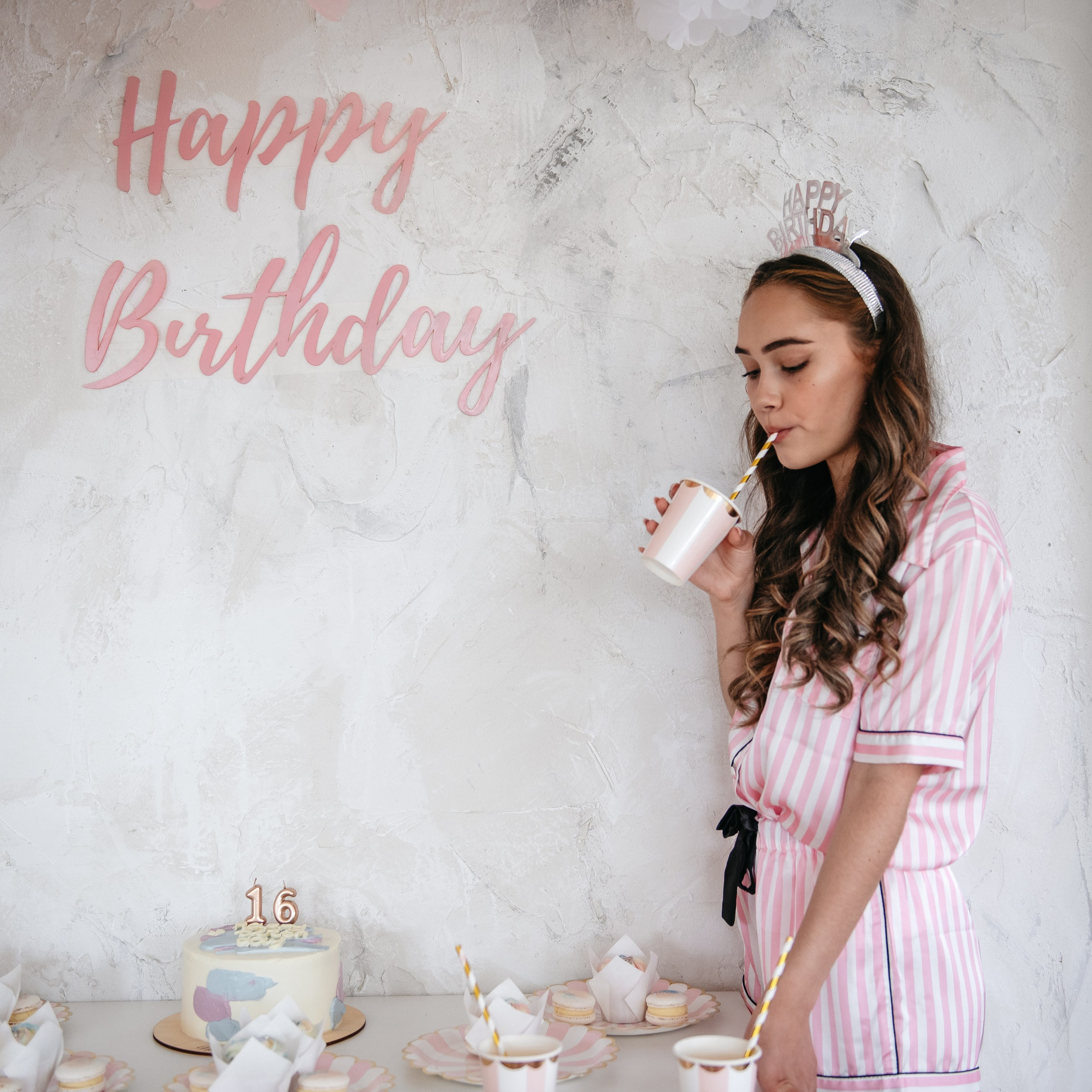 Детский праздник в Ростове-на-Дону: девочки веселятся на пижамной вечеринке