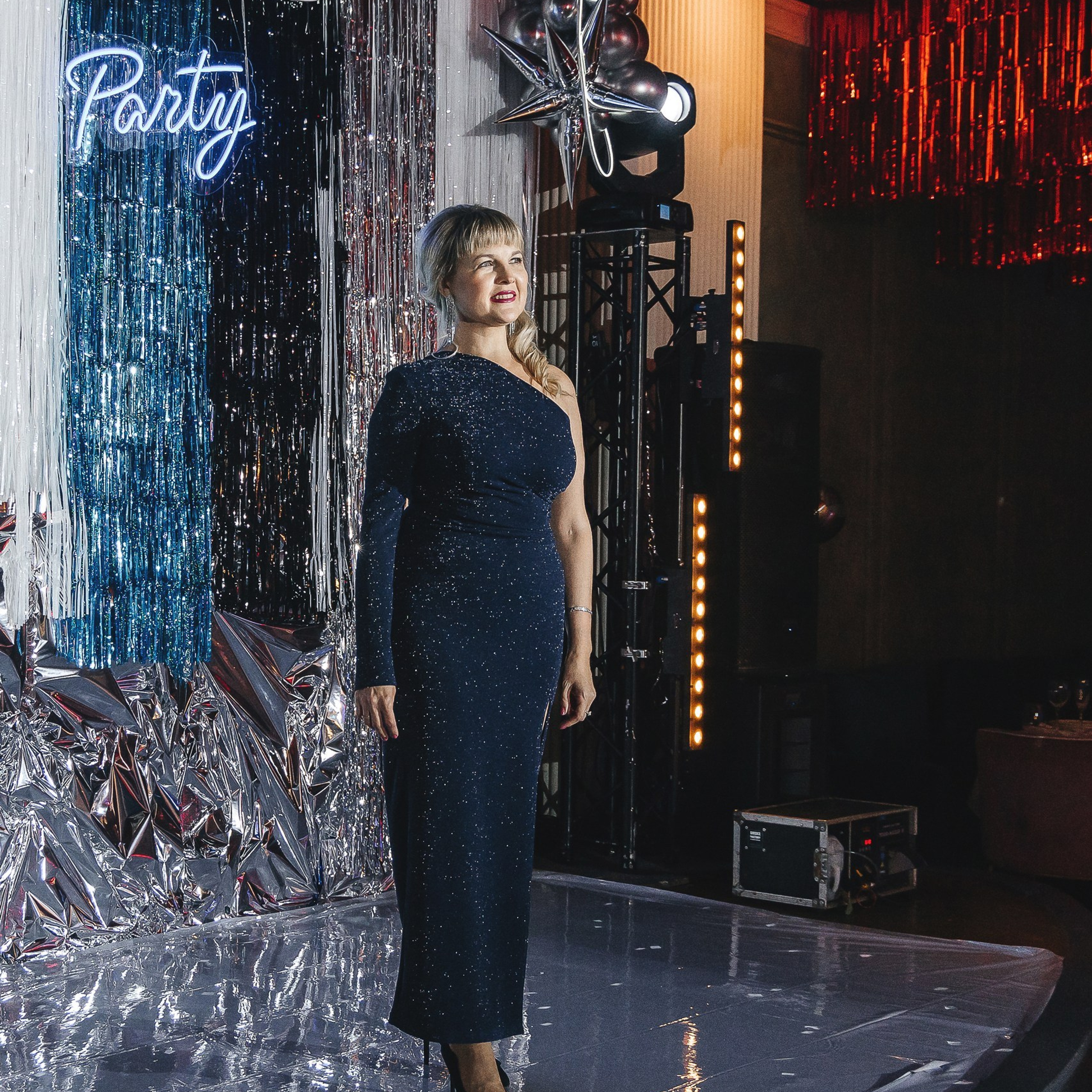 Корпоративное мероприятие в Ростове-на-Дону от Анастасии Новиковой: сотрудники общаются и участвуют в командной активности