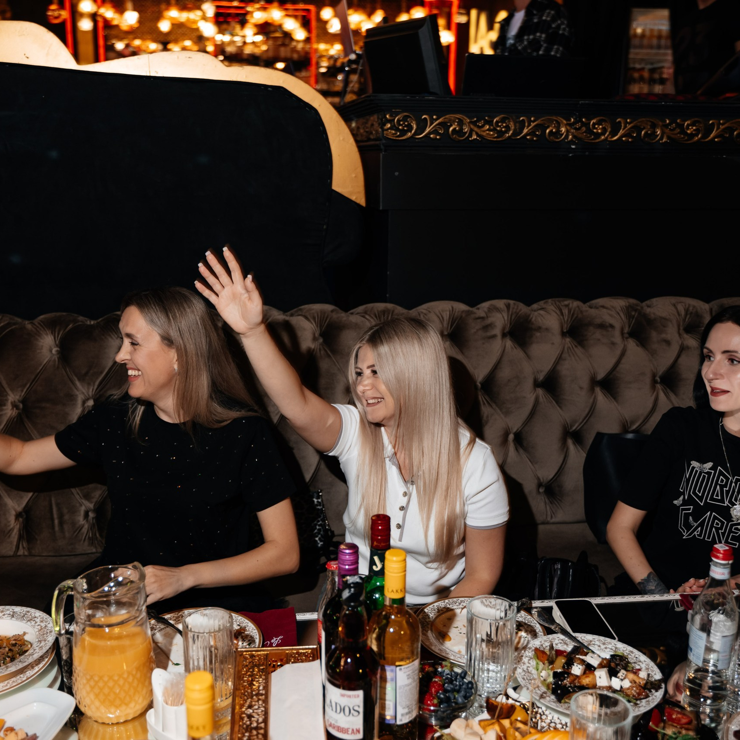 Корпоративное мероприятие в Ростове-на-Дону от Анастасии Новиковой: сотрудники общаются и участвуют в командной активности