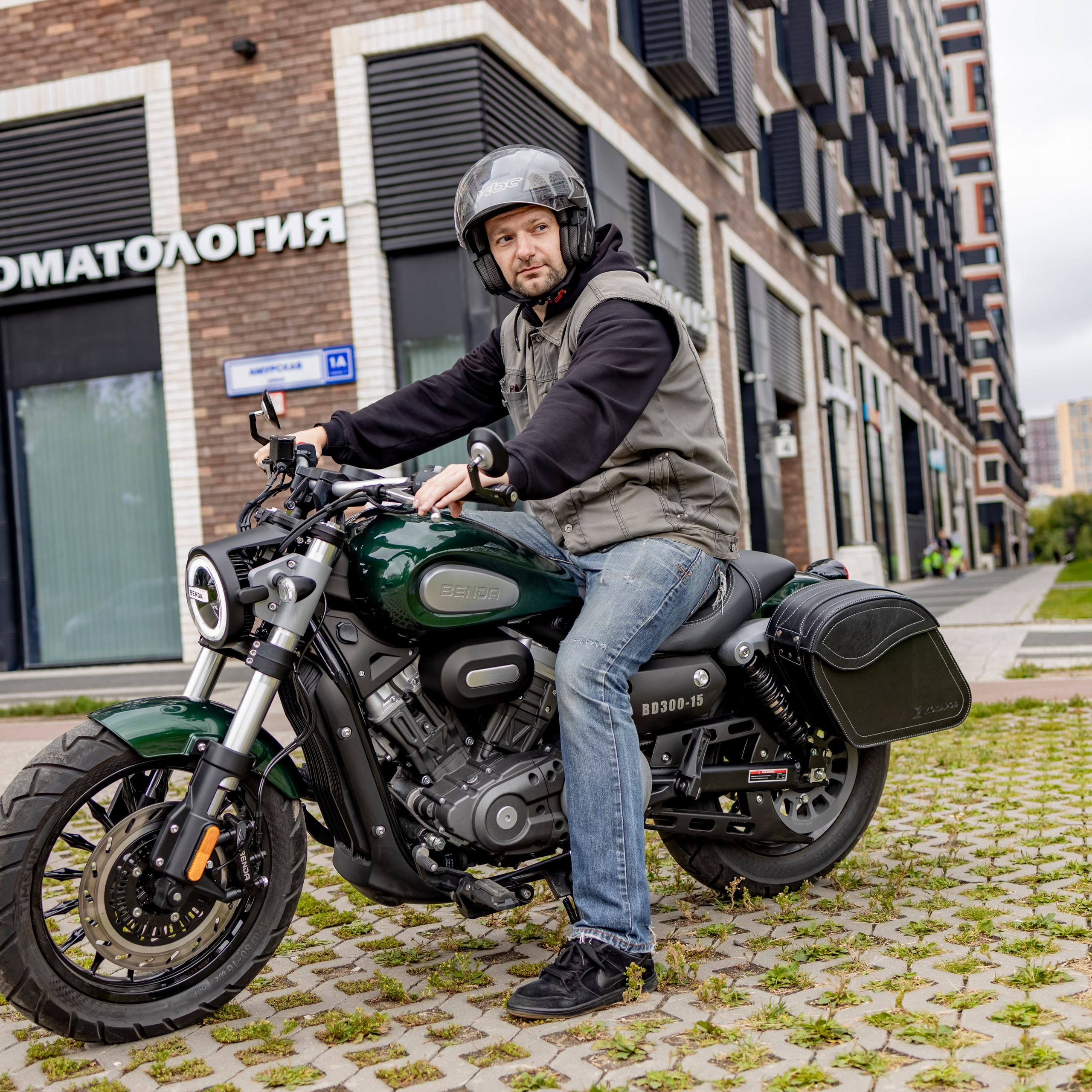 Съемка для журнала мотоцикл Benda Chinchilla