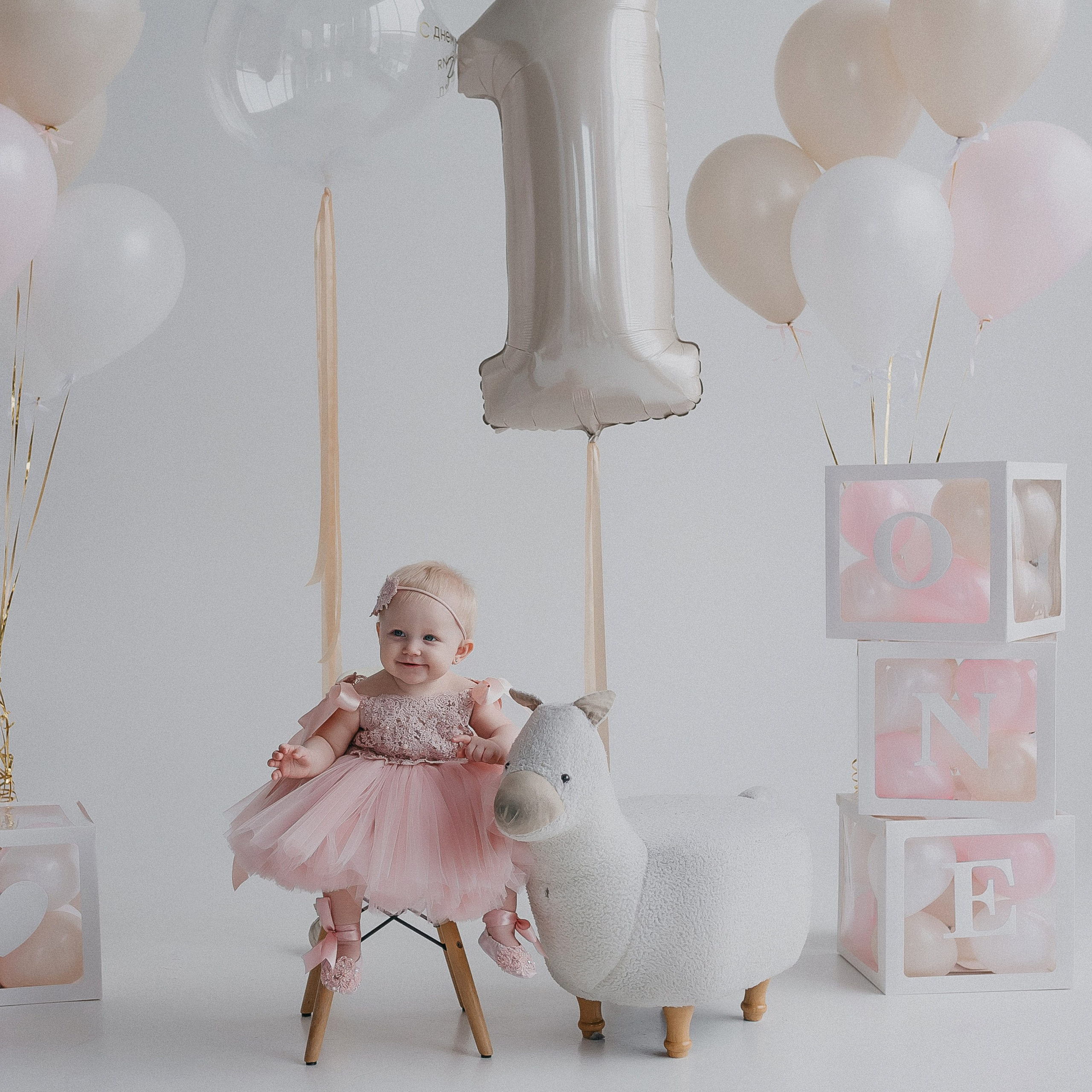 Виктории 1 год