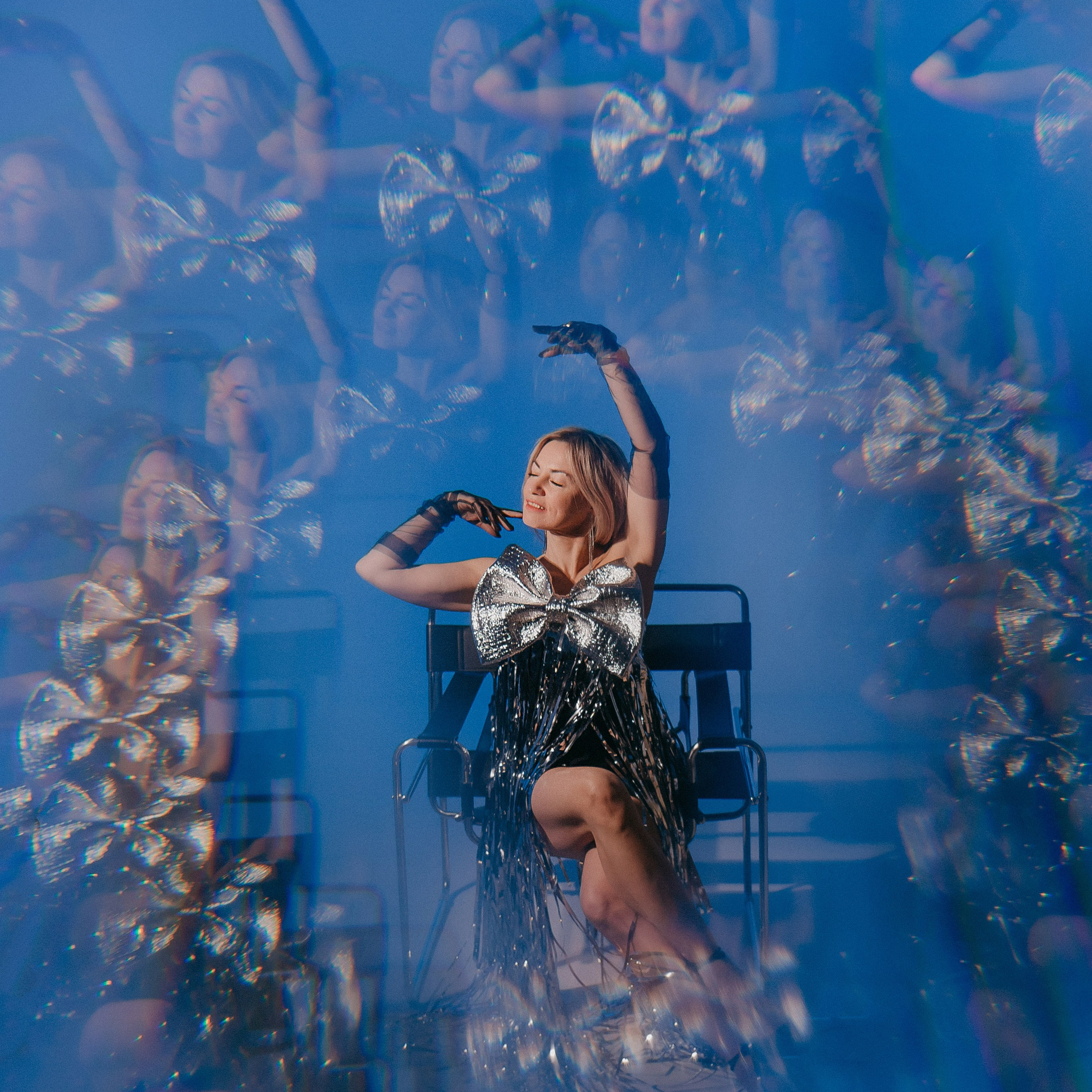 Лена. Что-то на новогоднем