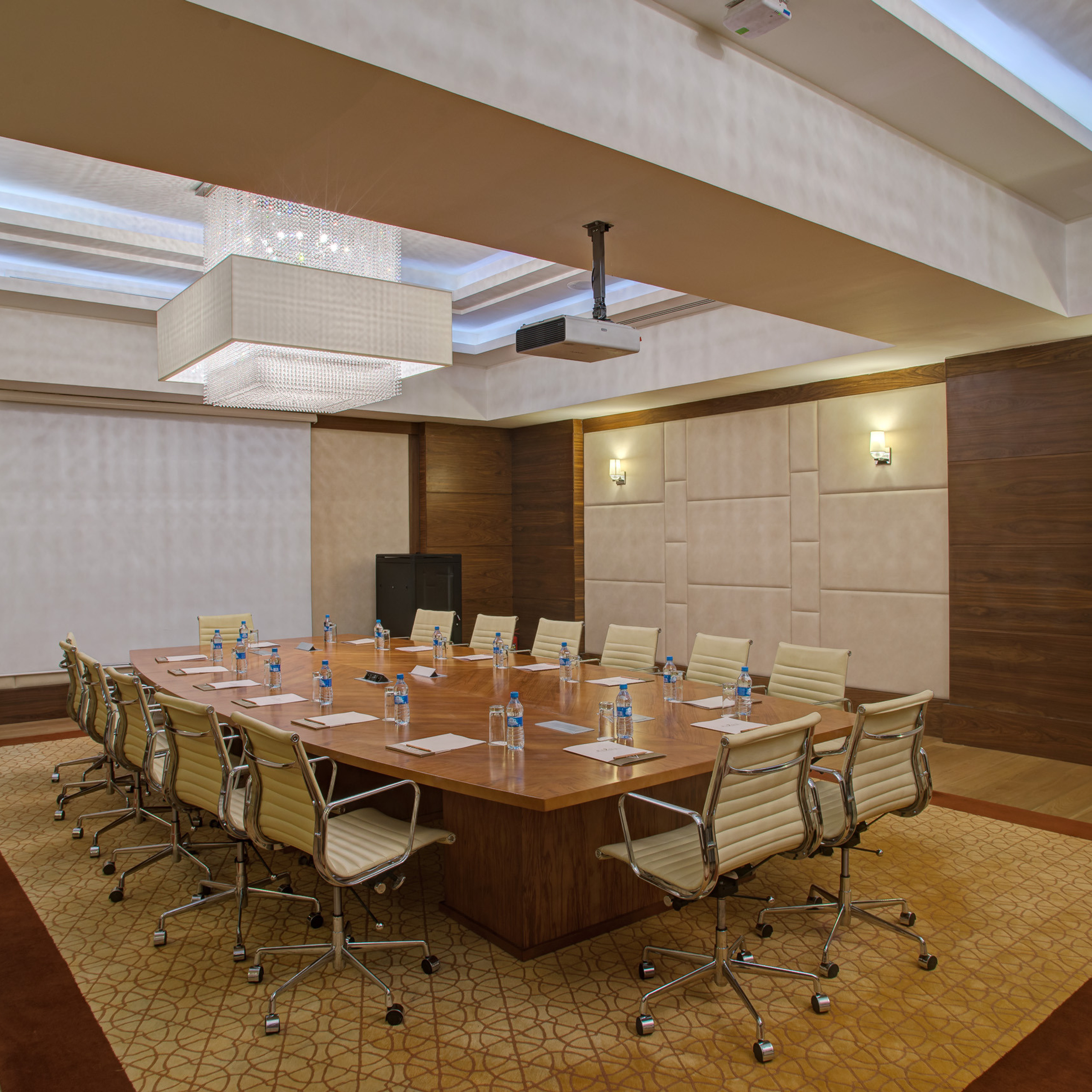 Интерьерная съемка конференц-холлов RIXOS BOROVOE