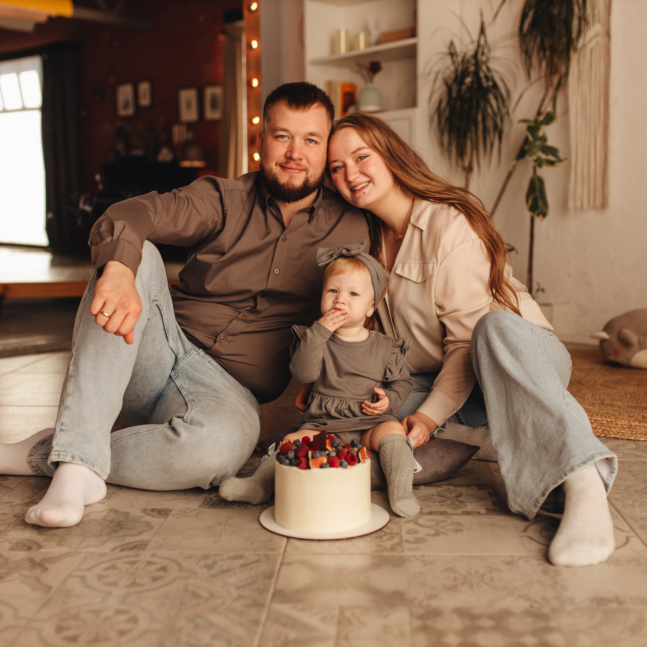 Годик малышке