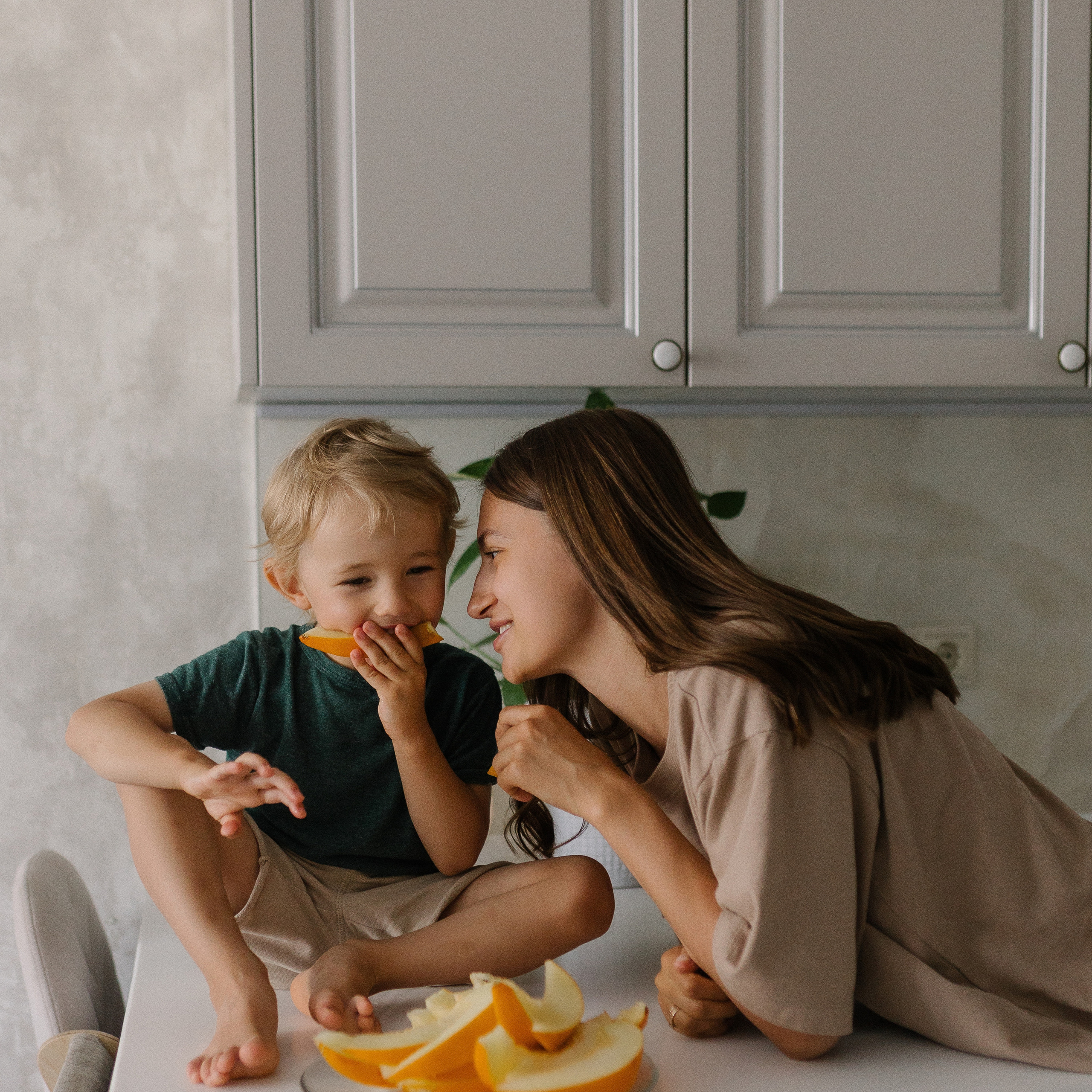 Алина и&nbsp;Мирон. Домашняя съёмка