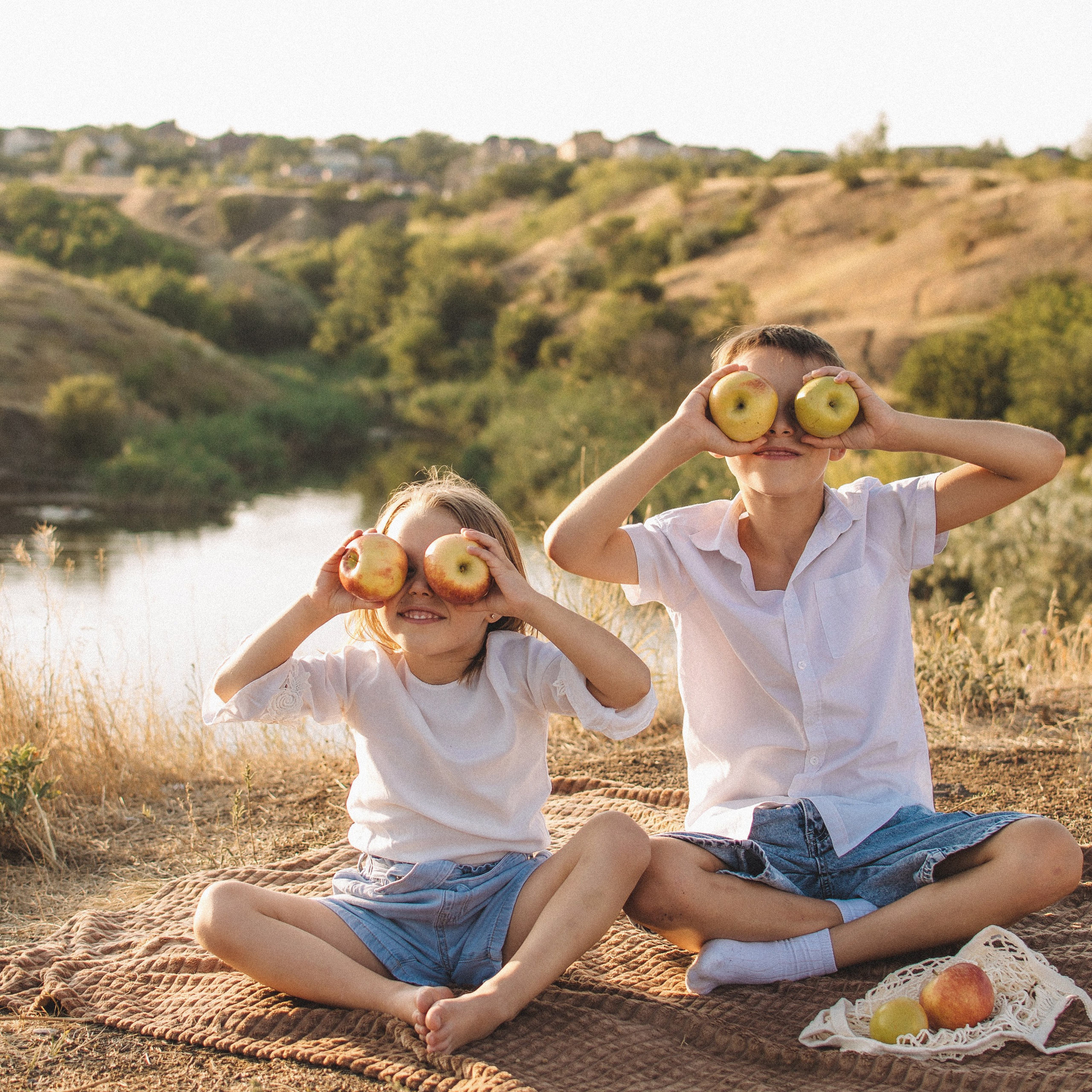 Ярослав, Полина и мама Марина