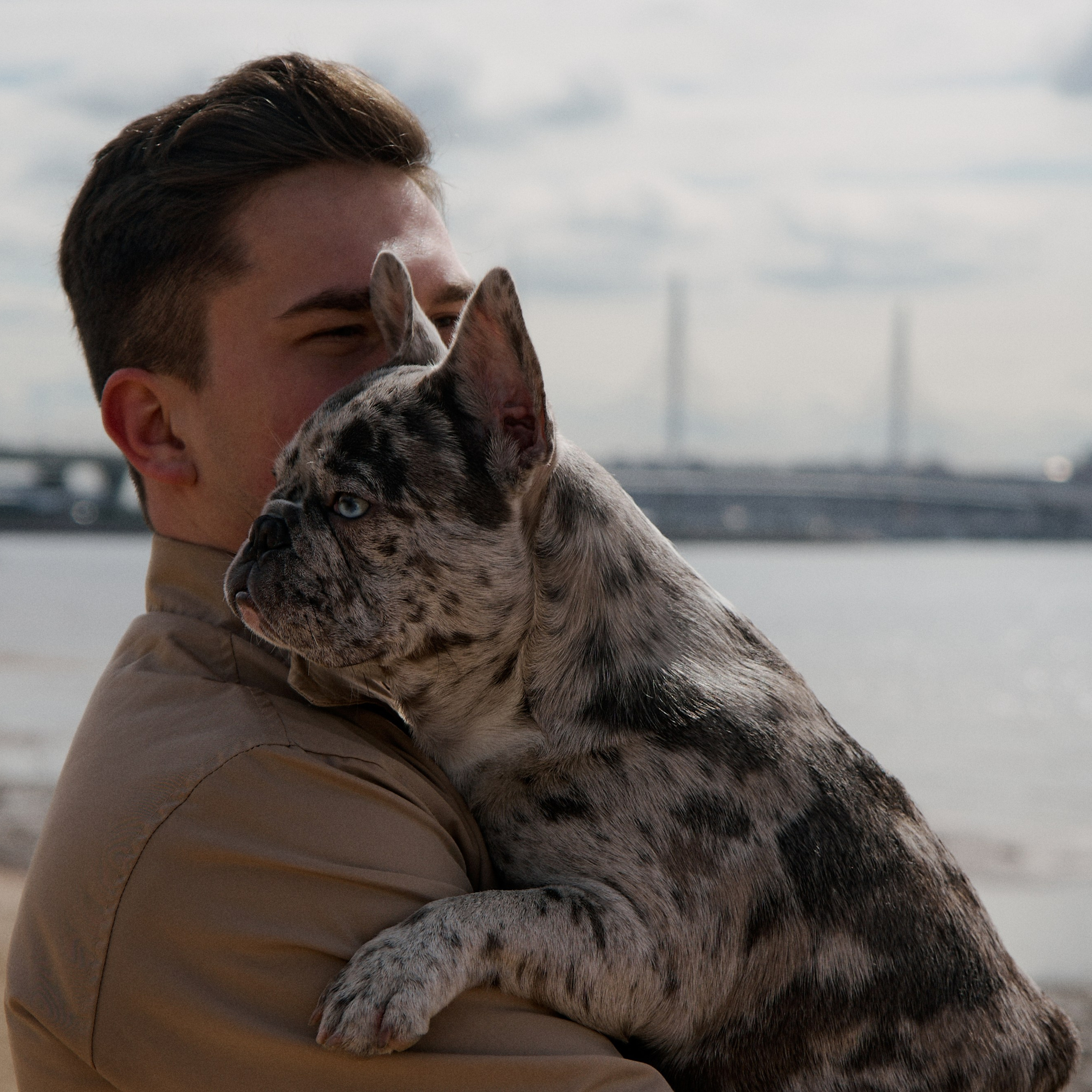 Фотосессия с&nbsp;собакой на&nbsp;заливе