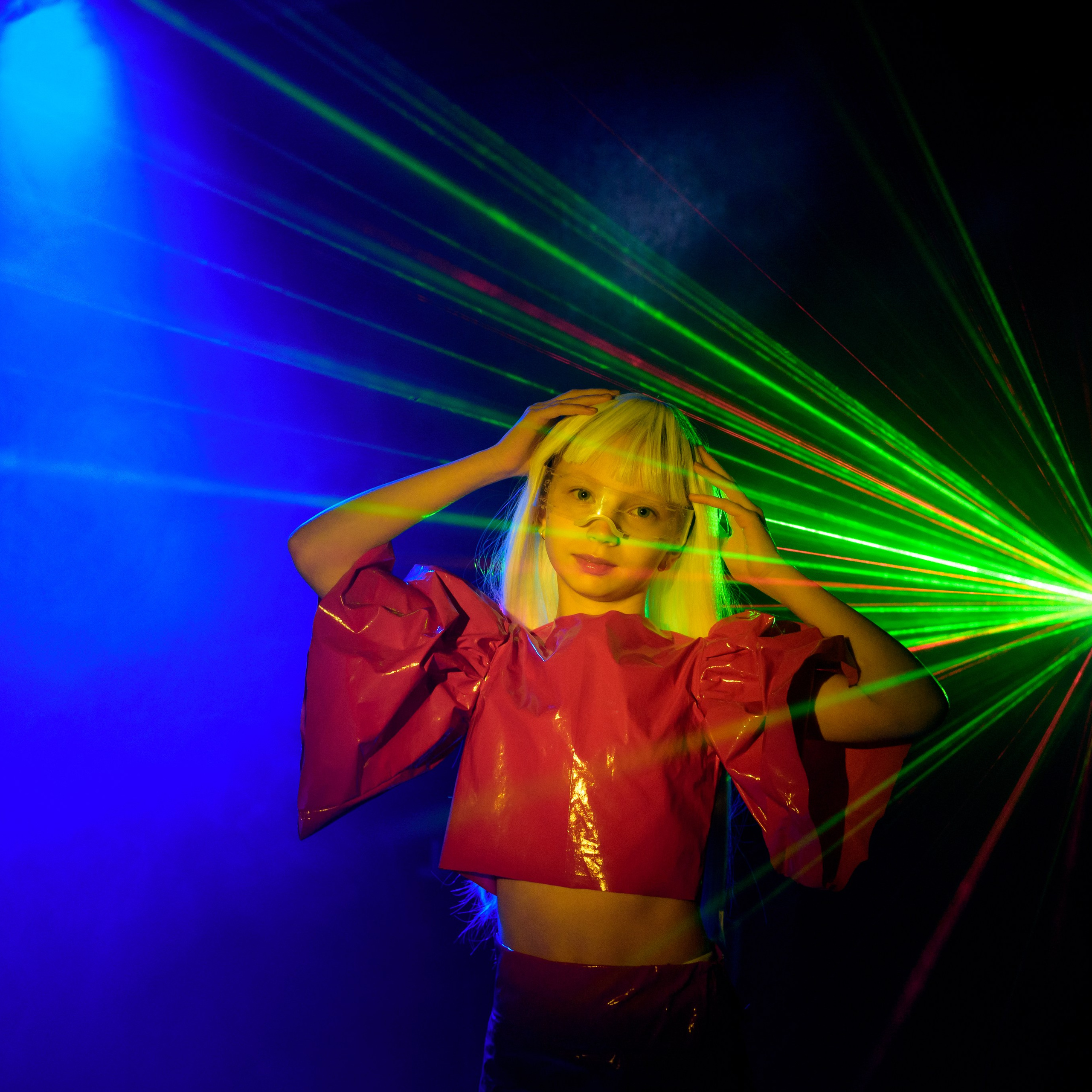 Иванна съемка с лазером. Фотографы в Орле Шестопаловы Юлия и Юрий