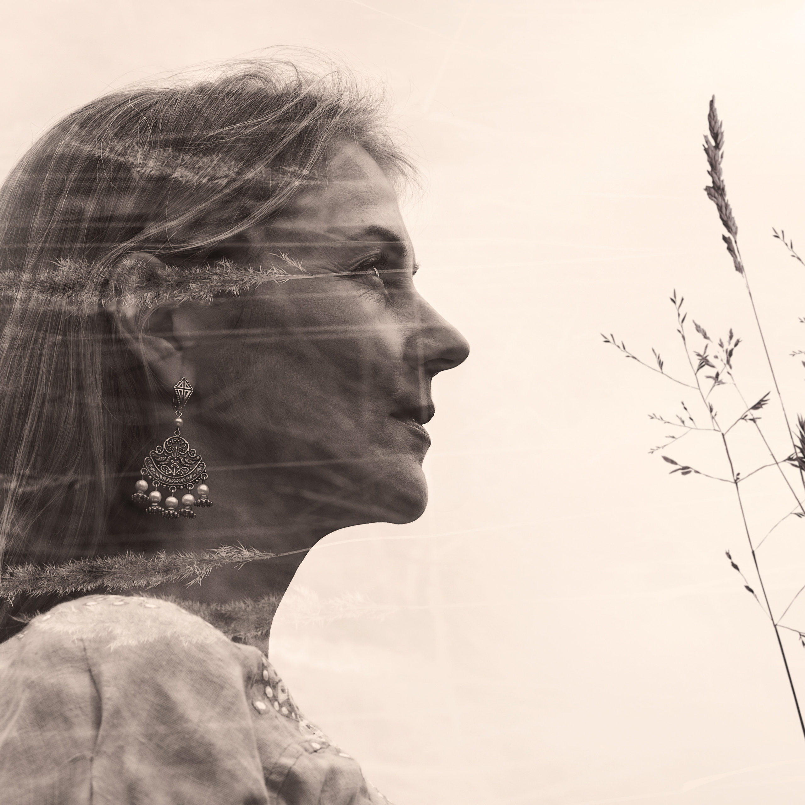 Виктория — фотосессия с огнем. Фотографы в Орле Шестопаловы Юлия и Юрий