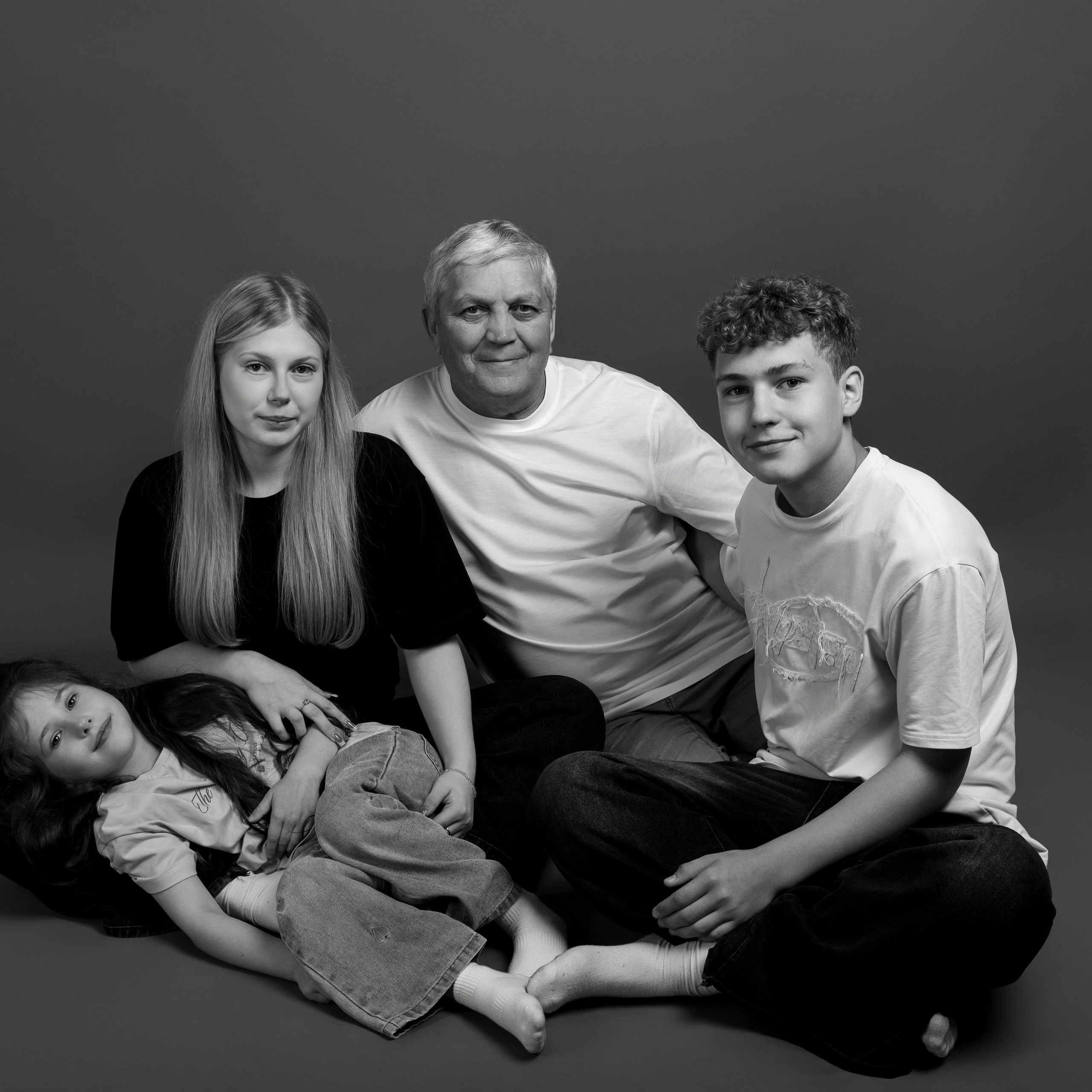 Семейная фотосессия для Ирины в студии. Профессиональный портретный фотограф в Орле Шестопалова Юлия