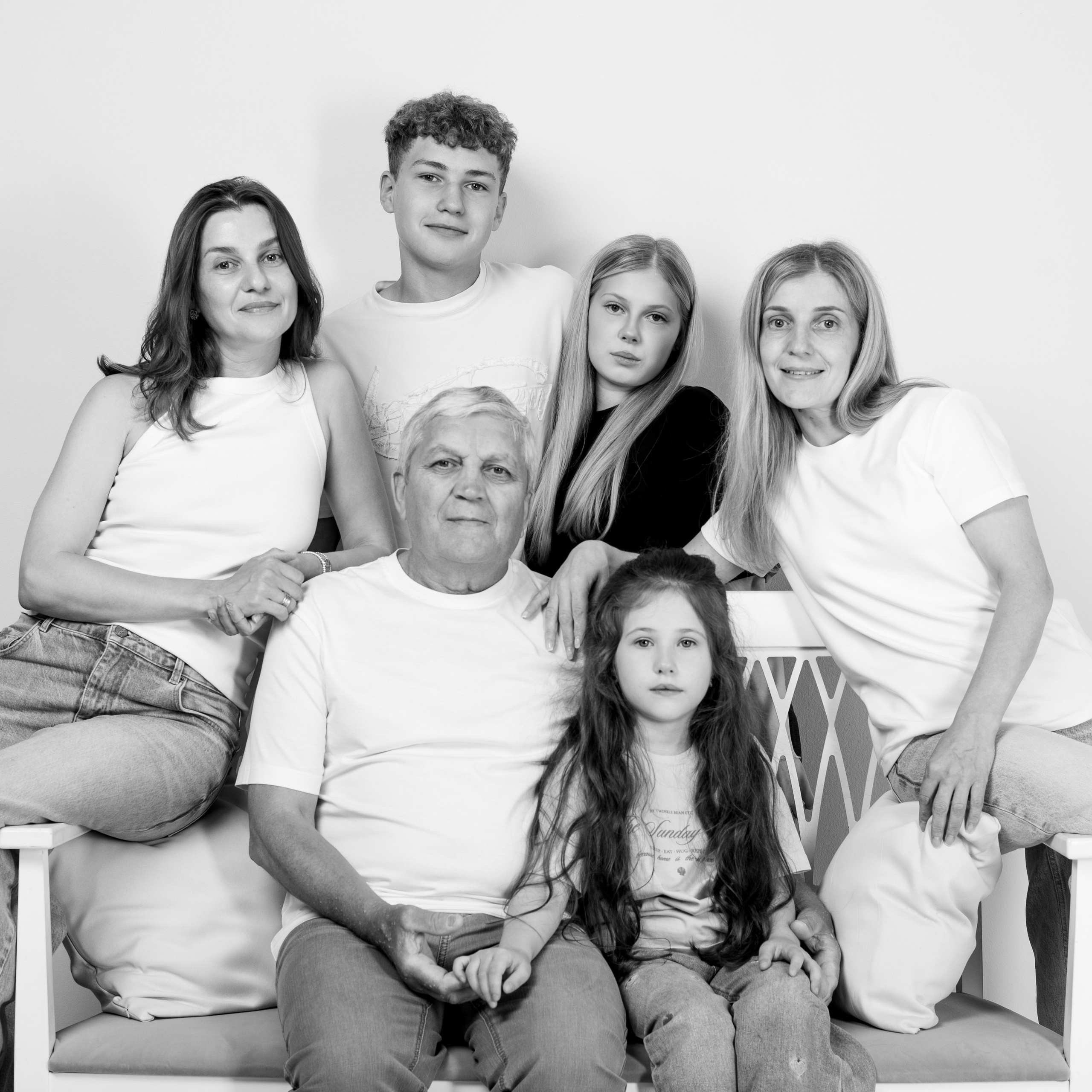 Семейная фотосессия для Ирины в студии. Профессиональный портретный фотограф в Орле Шестопалова Юлия