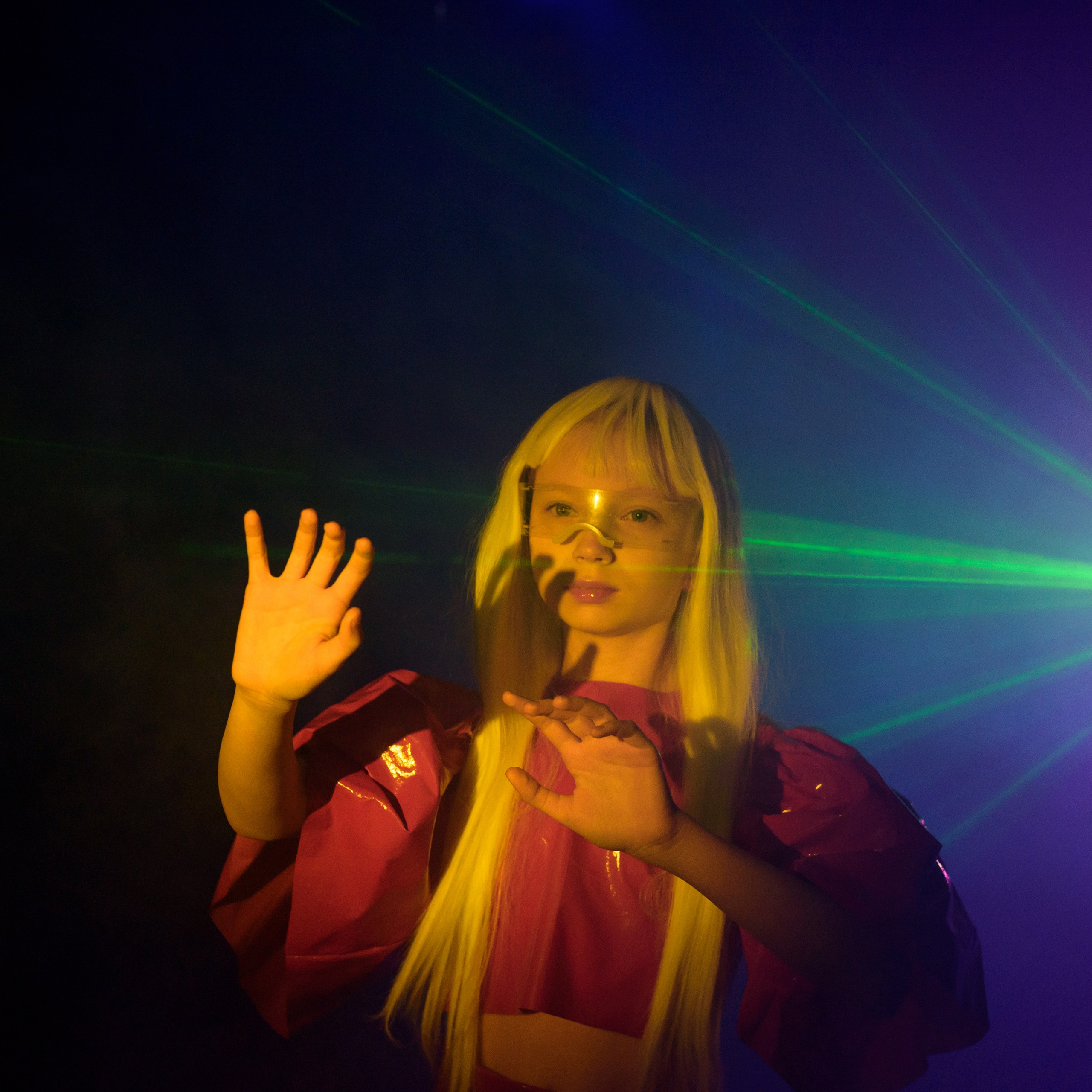 Иванна съемка с лазером. Фотографы в Орле Шестопаловы Юлия и Юрий