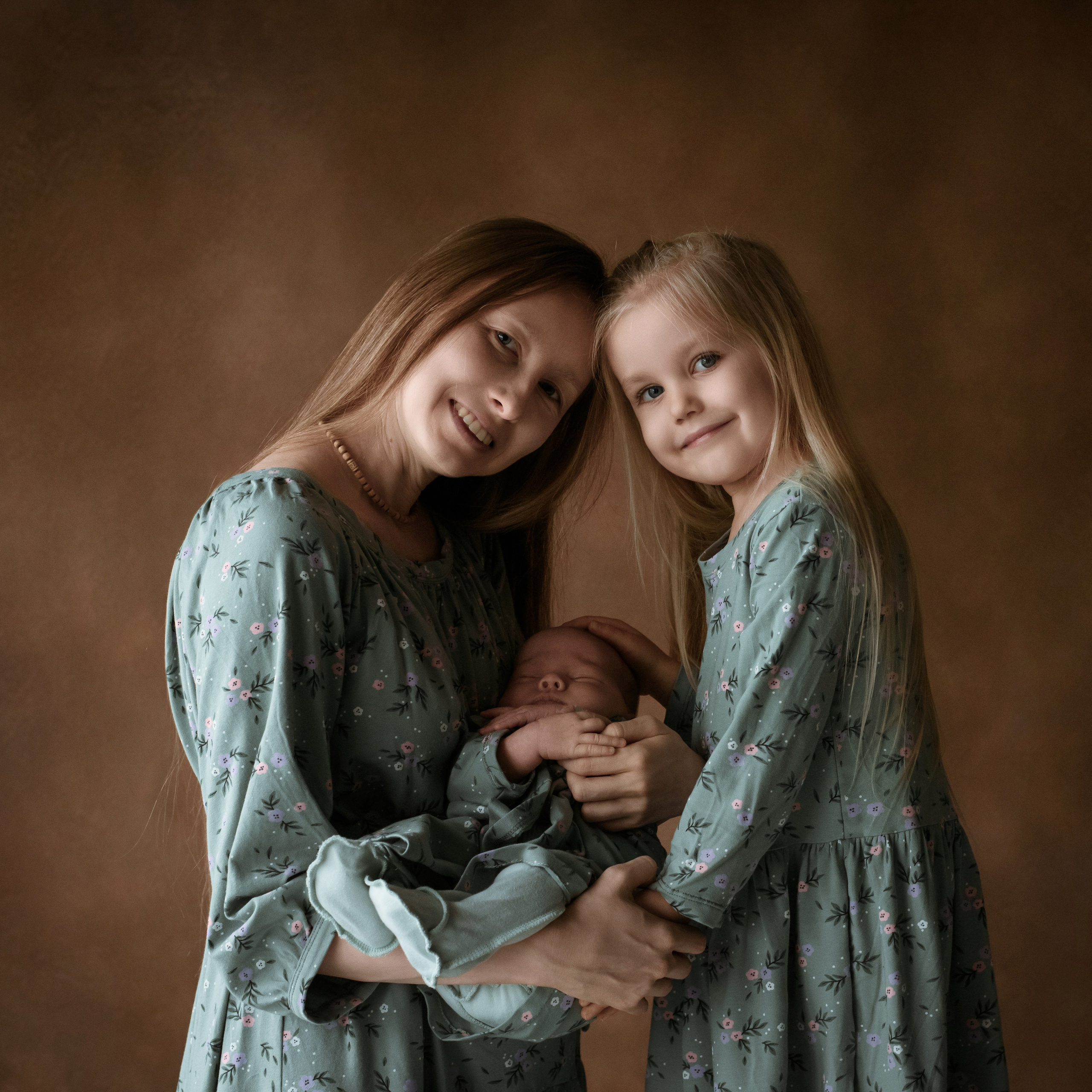 Катерина, Алексей, Василиса и Дана. Фотографы в Орле Шестопаловы Юлия и Юрий