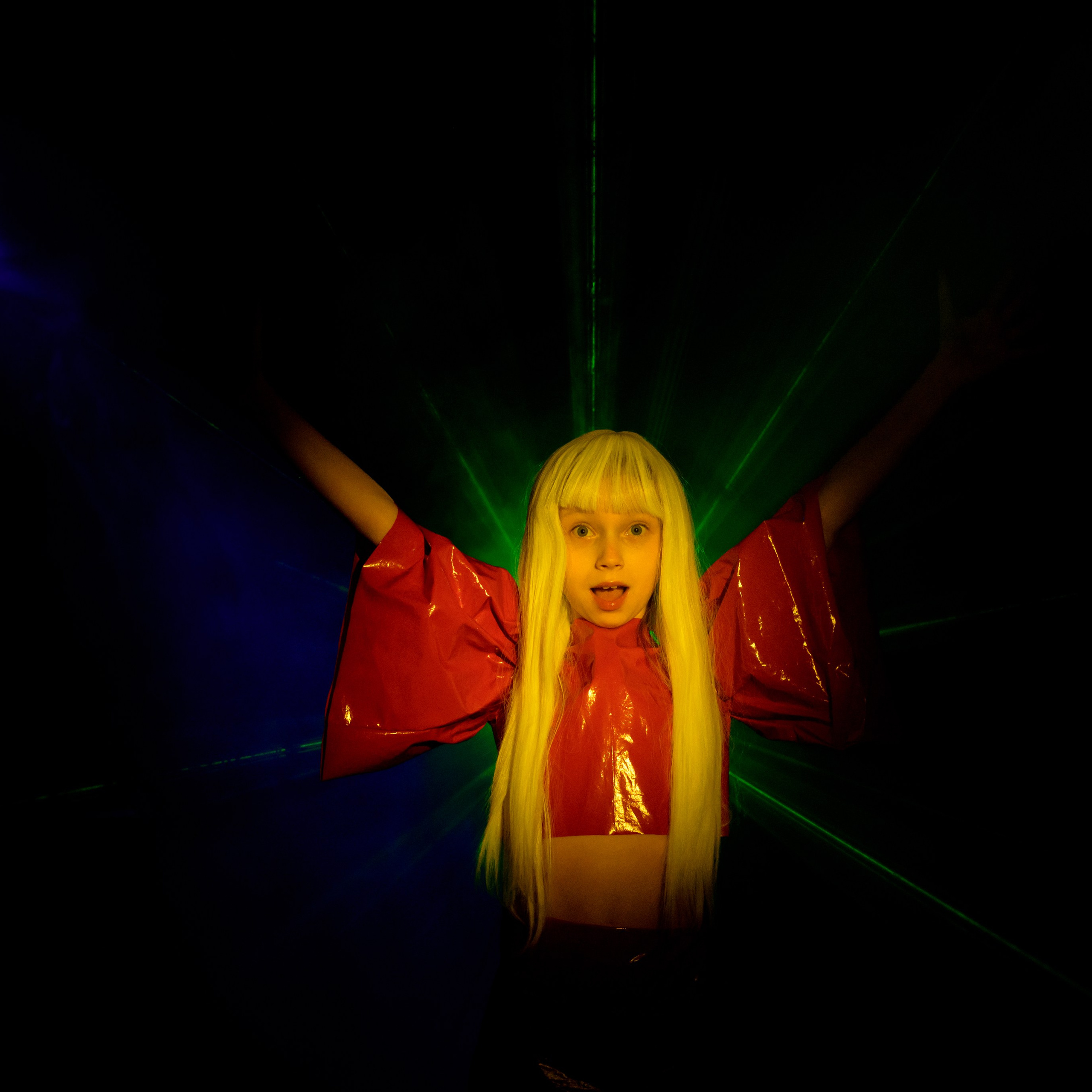 Иванна съемка с лазером. Фотографы в Орле Шестопаловы Юлия и Юрий