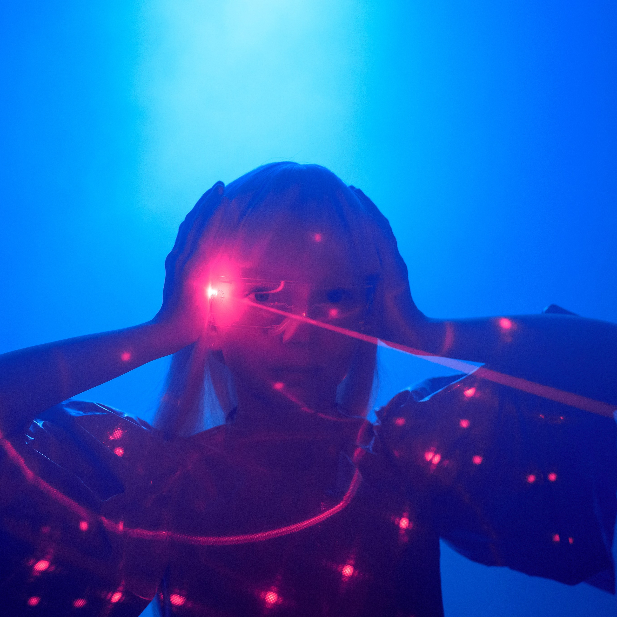 Иванна съемка с лазером. Фотографы в Орле Шестопаловы Юлия и Юрий