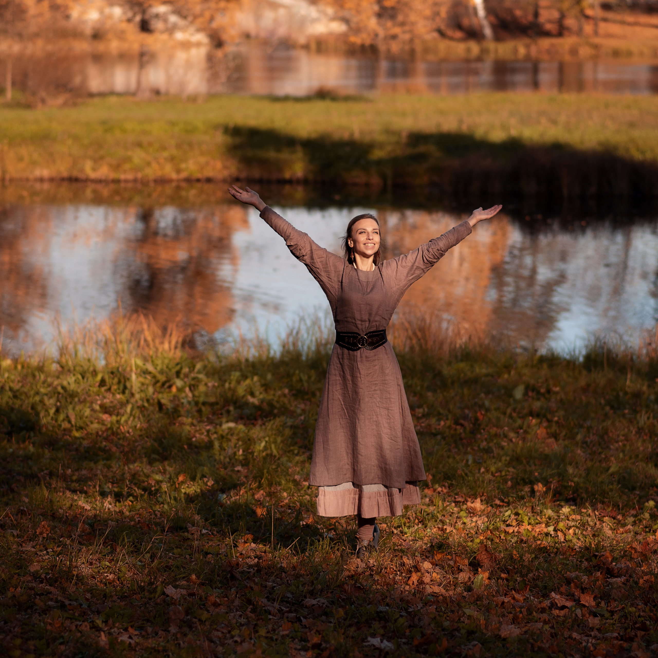 Ира фотосессия с огнем на Гатчине. Фотографы в Орле Шестопаловы Юлия и Юрий