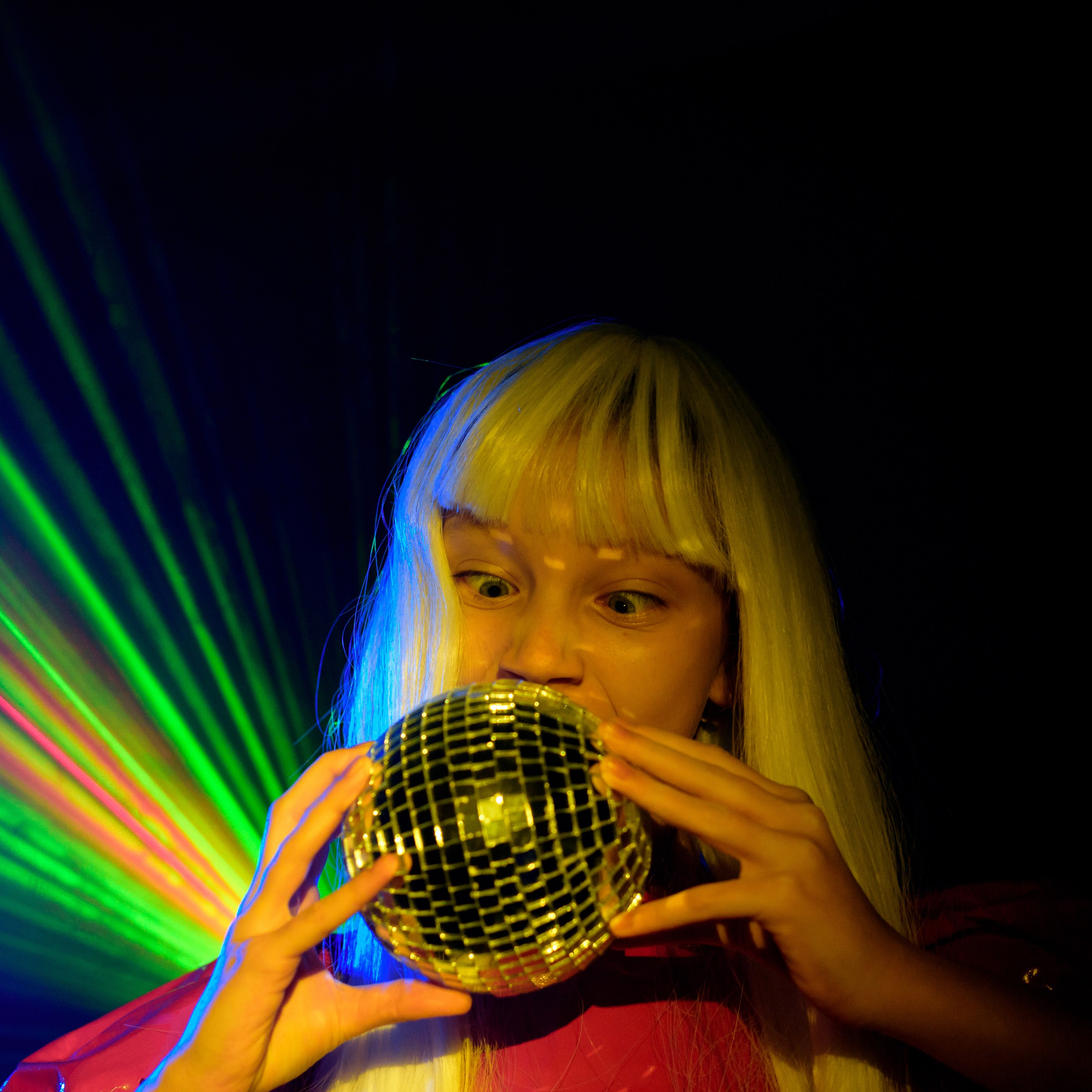 Иванна съемка с лазером. Фотографы в Орле Шестопаловы Юлия и Юрий