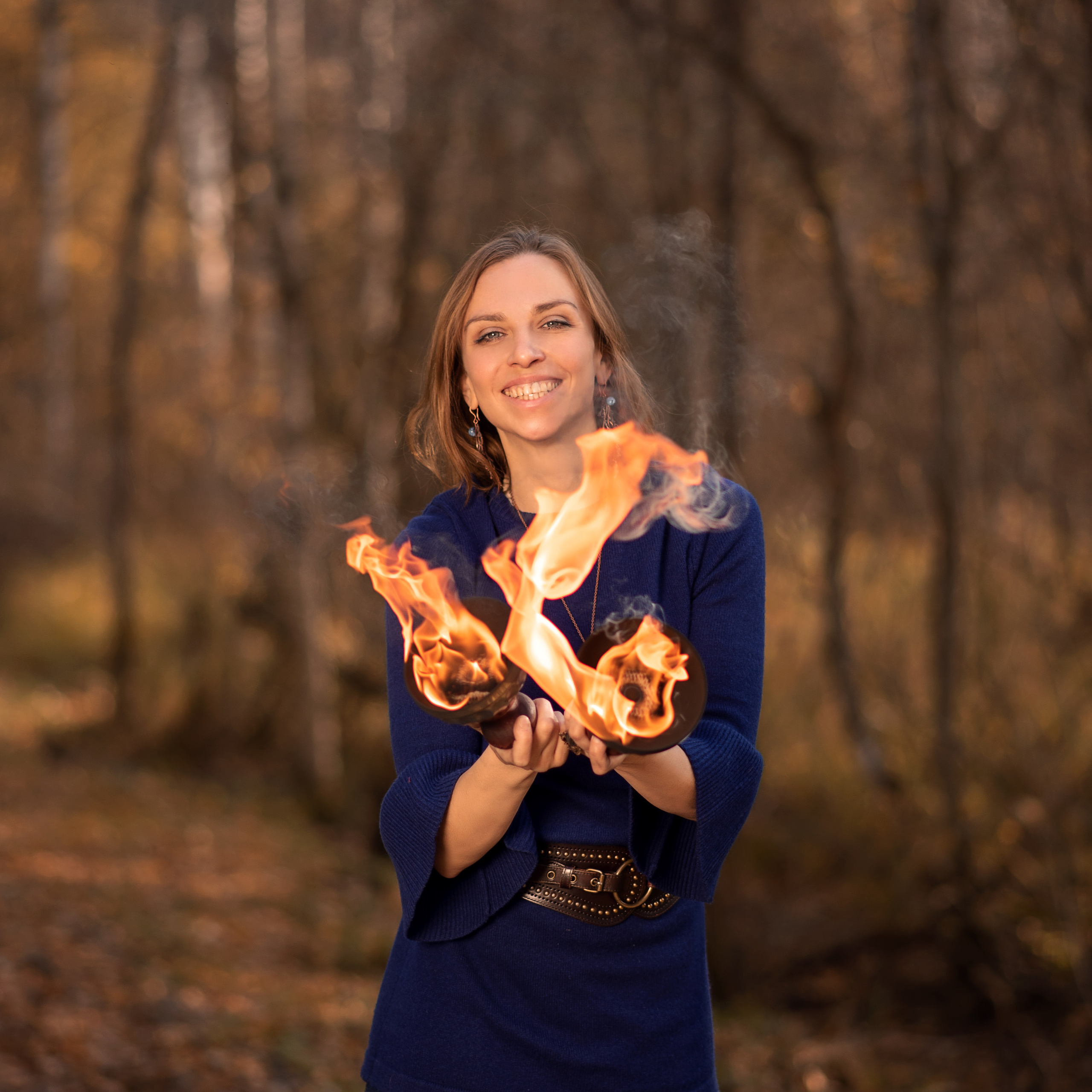 Ира фотосессия с огнем на Гатчине. Фотографы в Орле Шестопаловы Юлия и Юрий