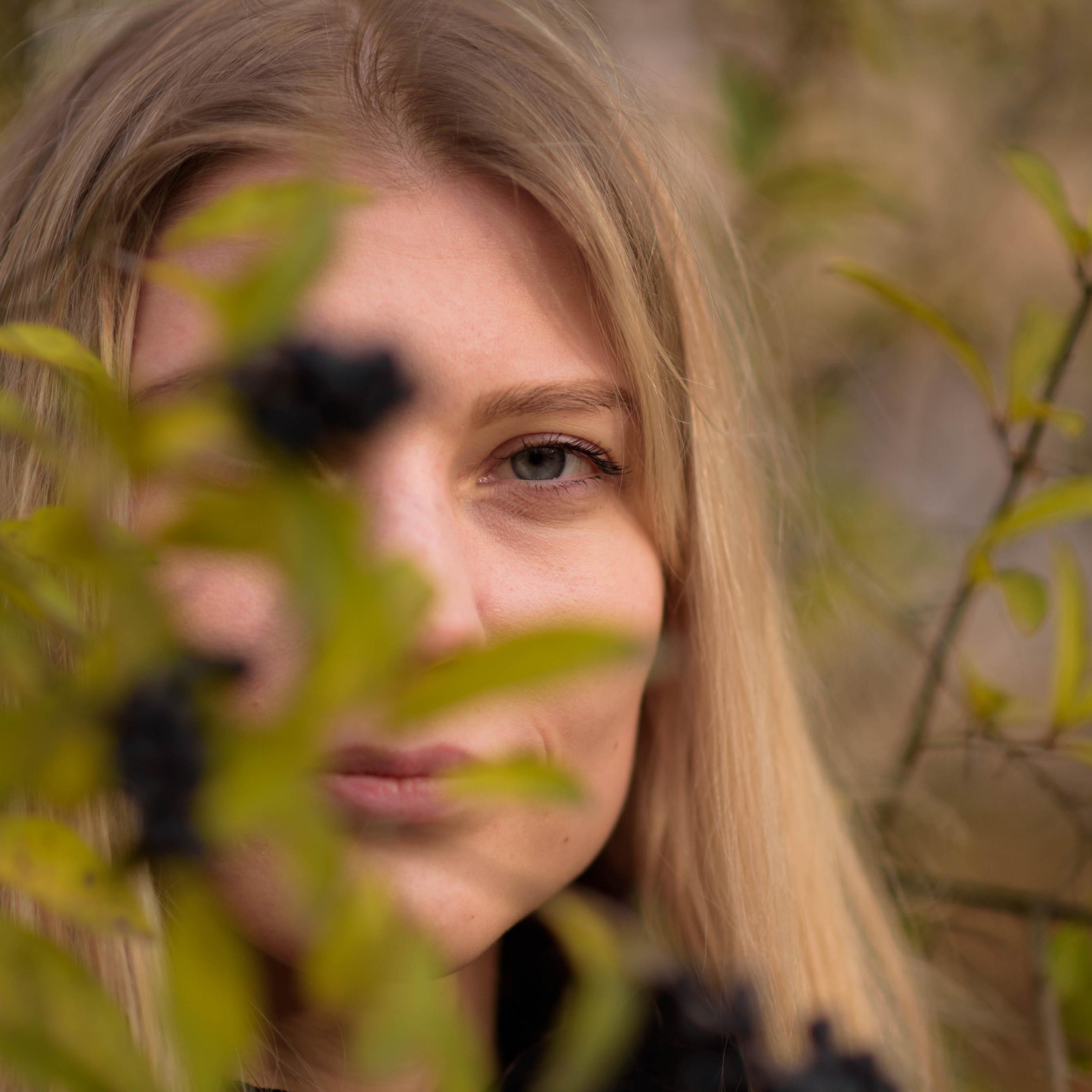 Олеся — фотосессия в парке. Фотографы в Орле Шестопаловы Юлия и Юрий