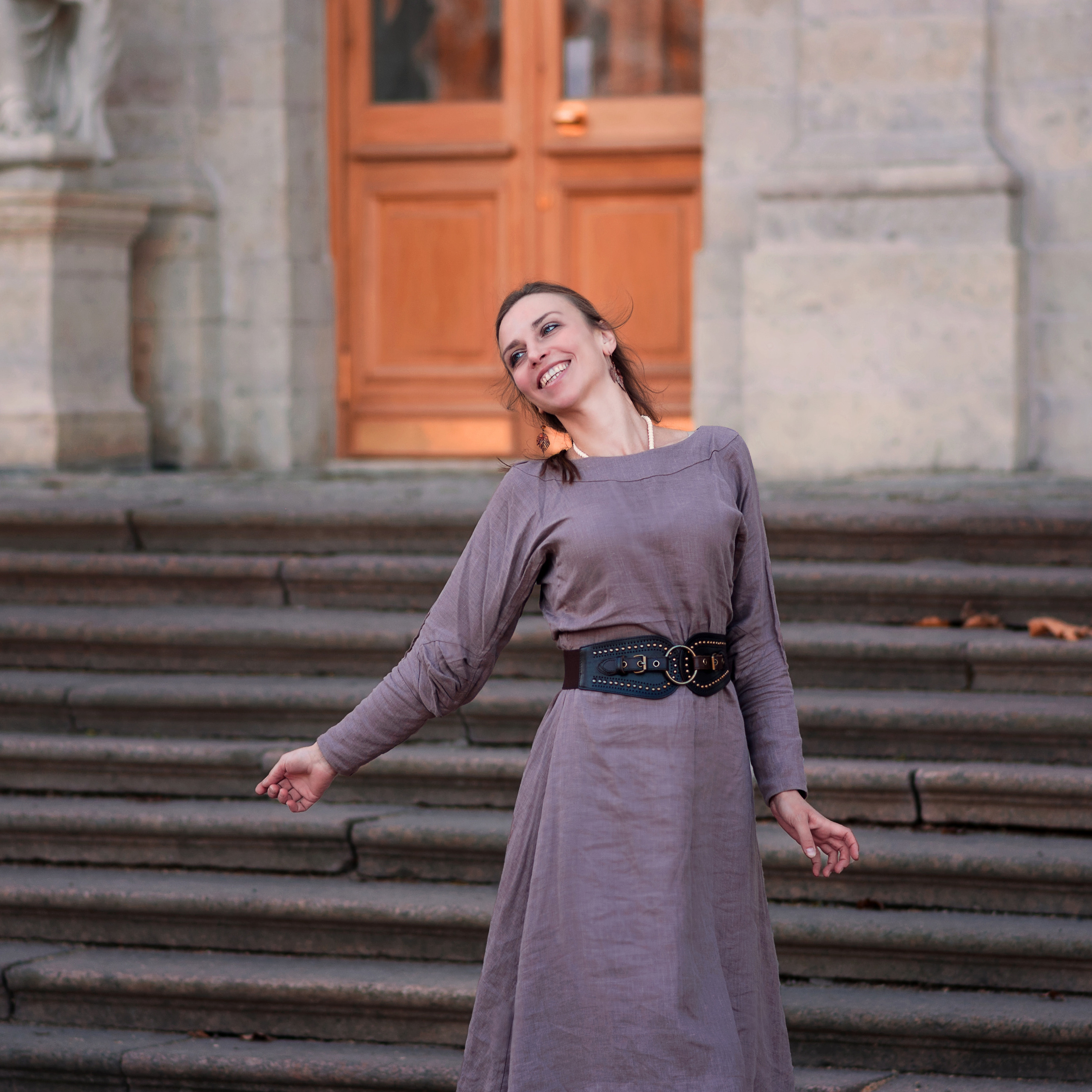 Ира фотосессия с огнем на Гатчине. Фотографы в Орле Шестопаловы Юлия и Юрий