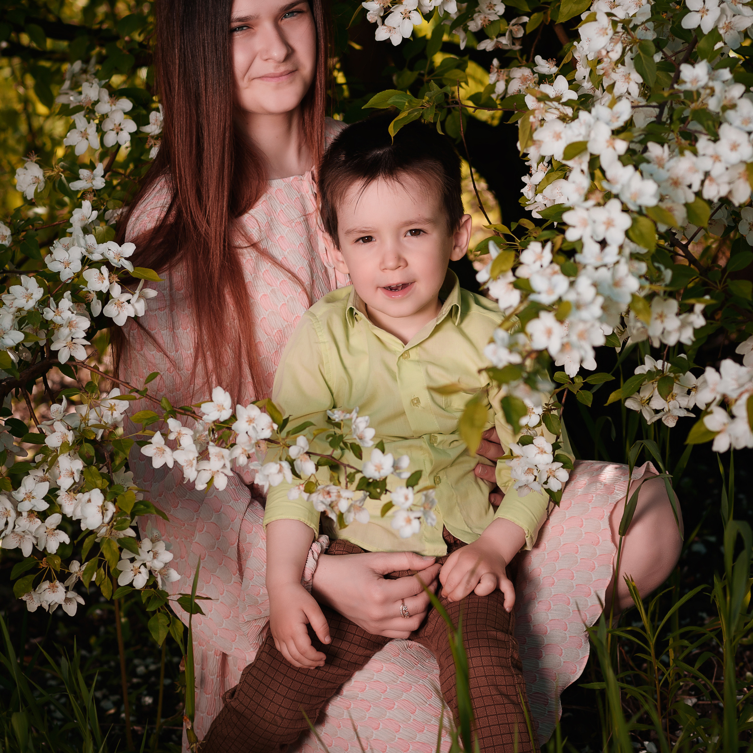 Весна ЦВЕТЕНИЕ Ольга, Ваня и Катя. Фотографы в Орле Шестопаловы Юлия и Юрий