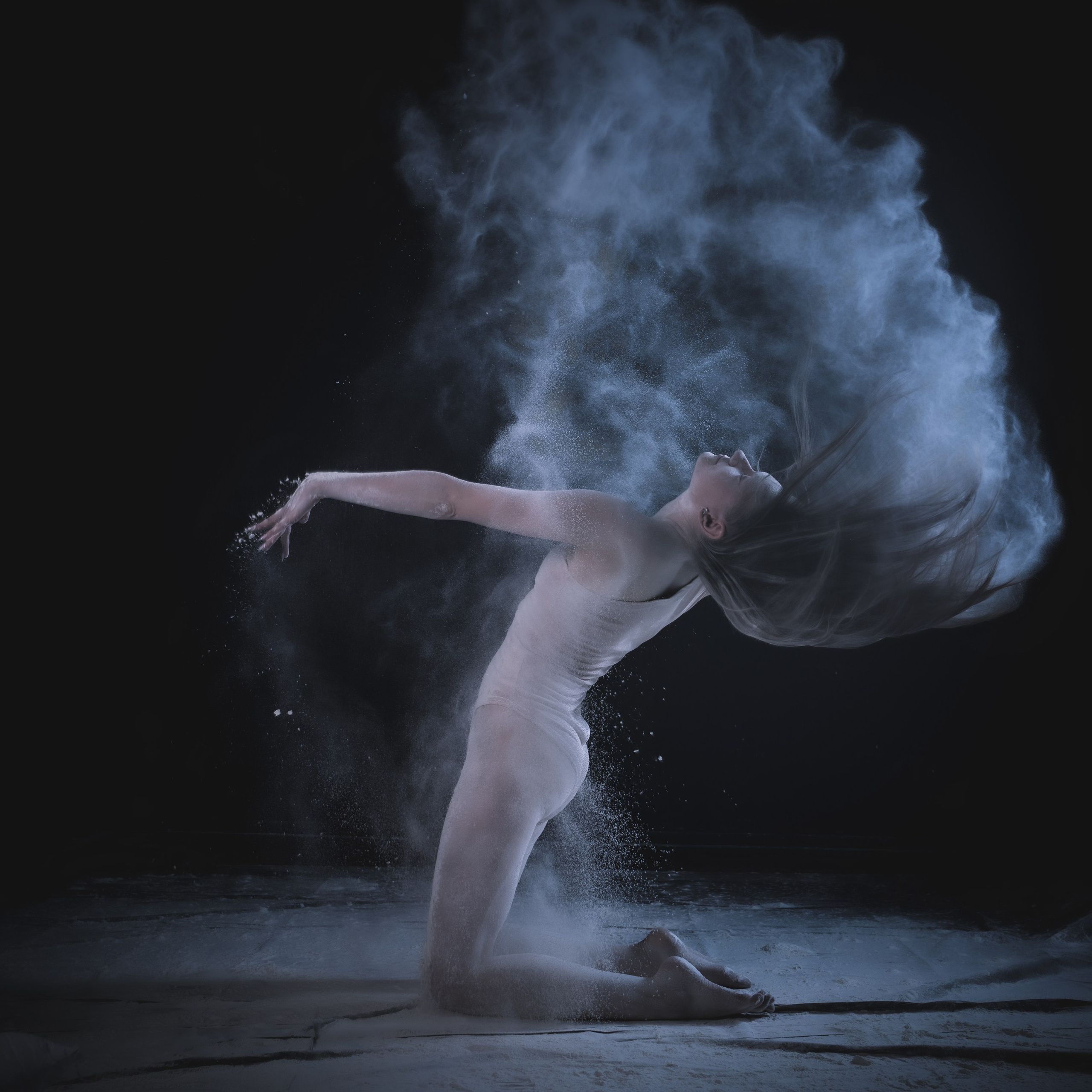 Валерия фотосессия с мукой