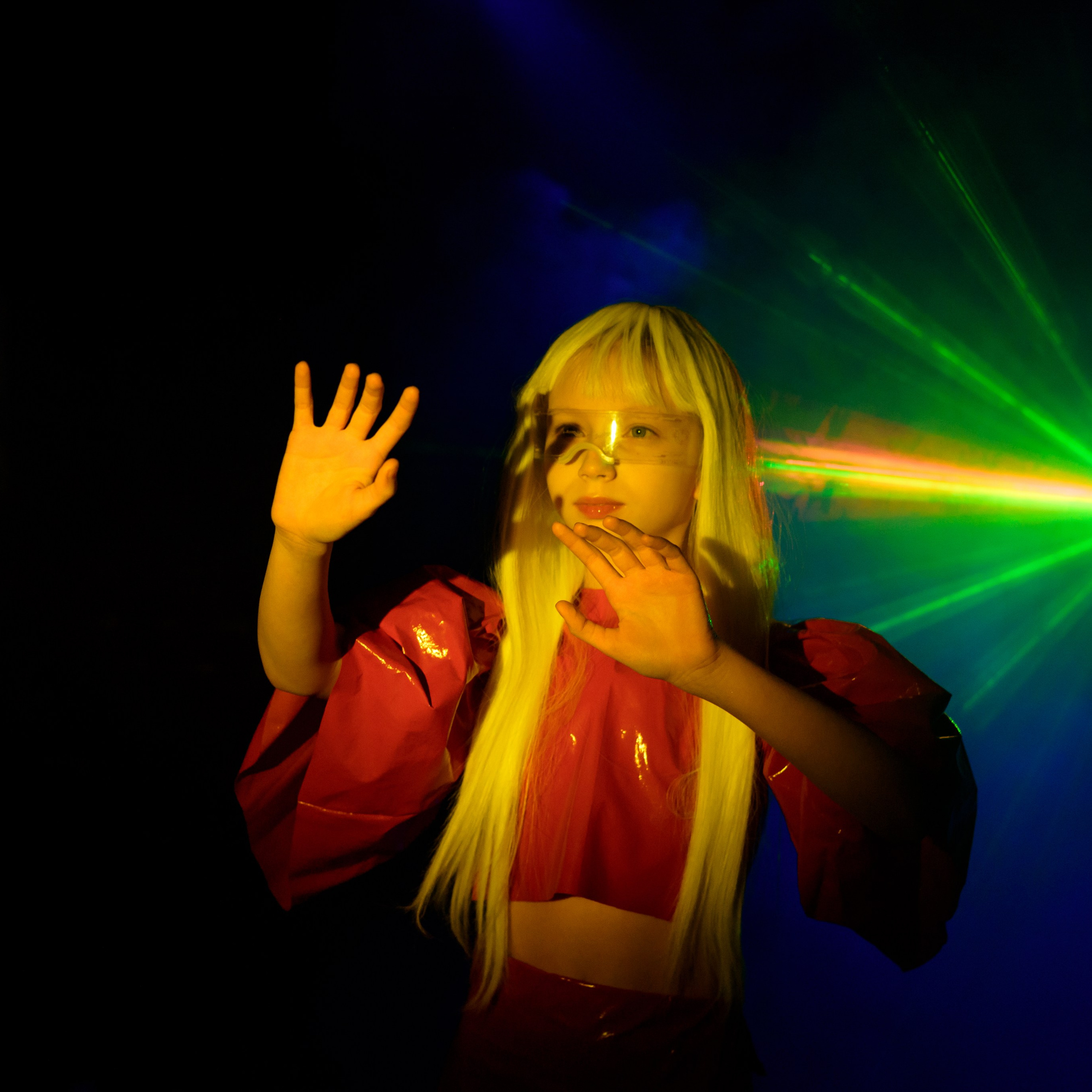 Иванна съемка с лазером. Фотографы в Орле Шестопаловы Юлия и Юрий