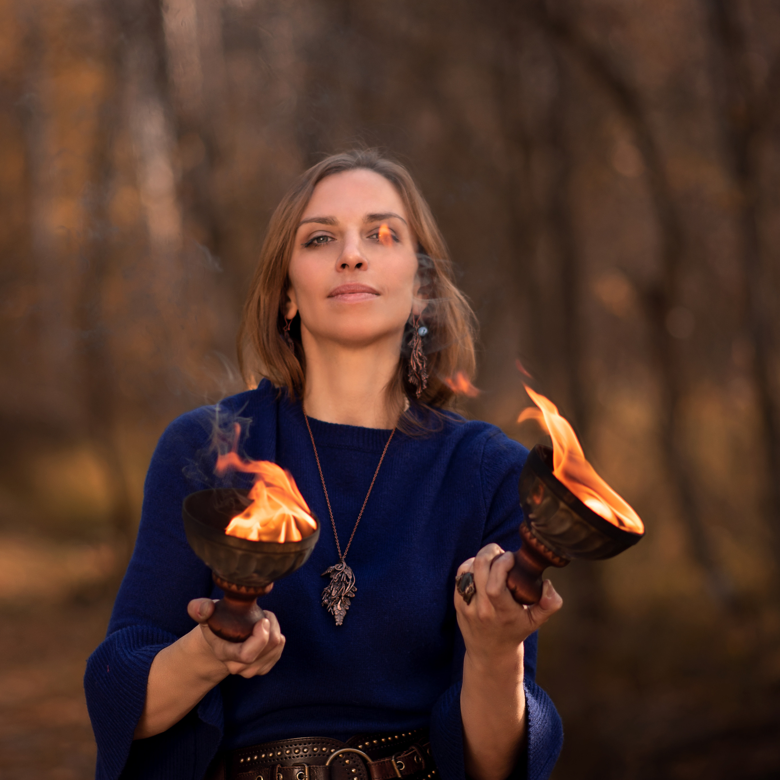 Ира фотосессия с огнем на Гатчине. Фотографы в Орле Шестопаловы Юлия и Юрий