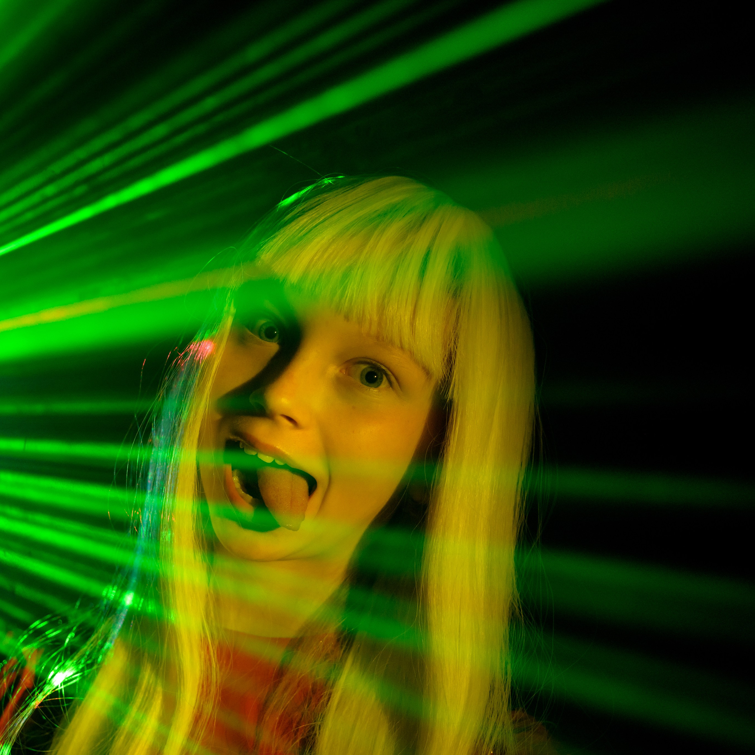 Иванна съемка с лазером. Фотографы в Орле Шестопаловы Юлия и Юрий