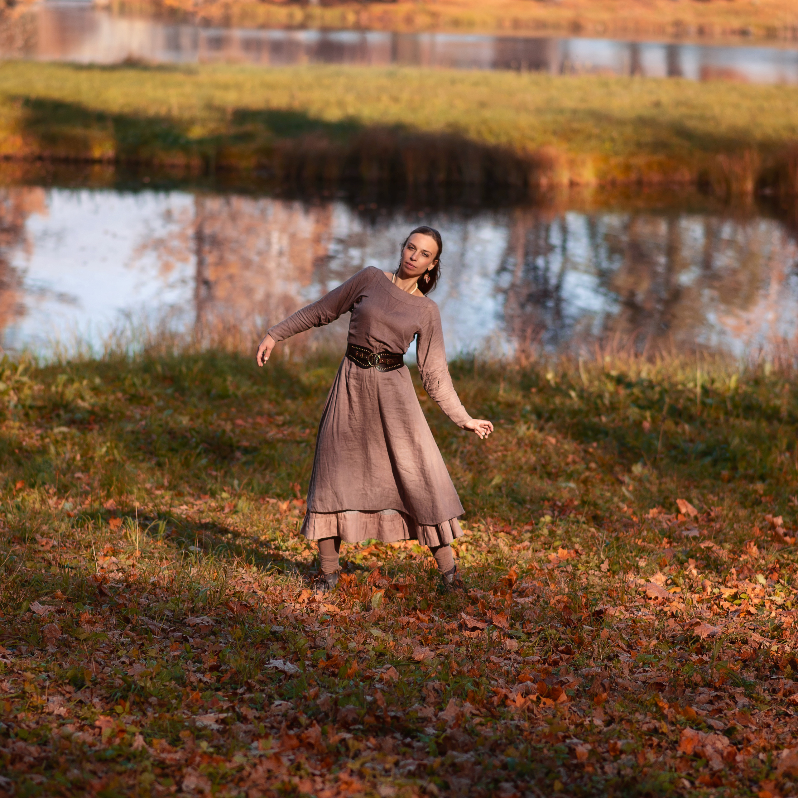 Ира фотосессия с огнем на Гатчине. Фотографы в Орле Шестопаловы Юлия и Юрий