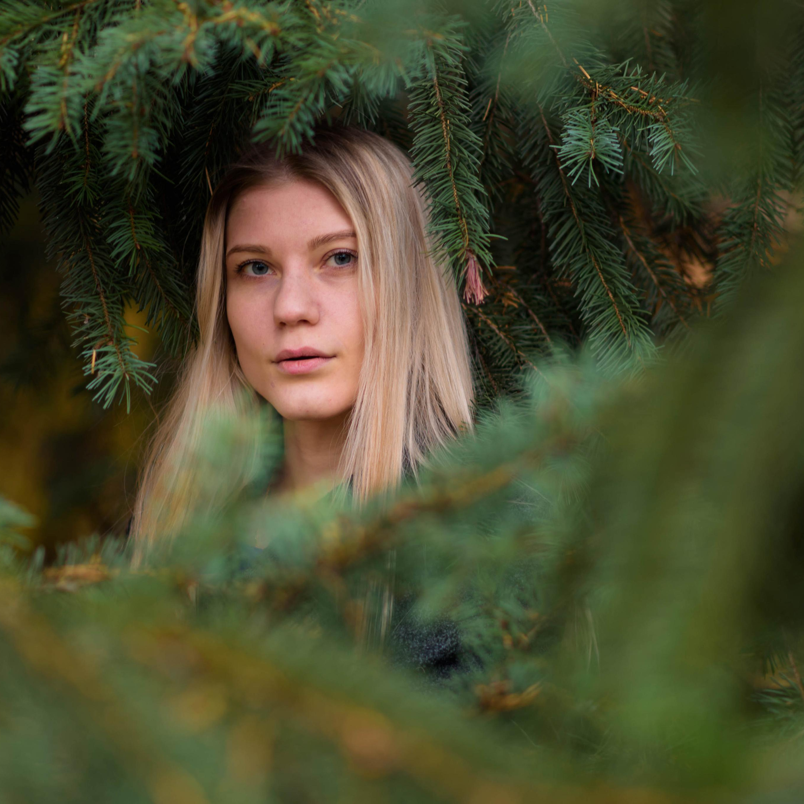 Олеся — фотосессия в парке. Фотографы в Орле Шестопаловы Юлия и Юрий