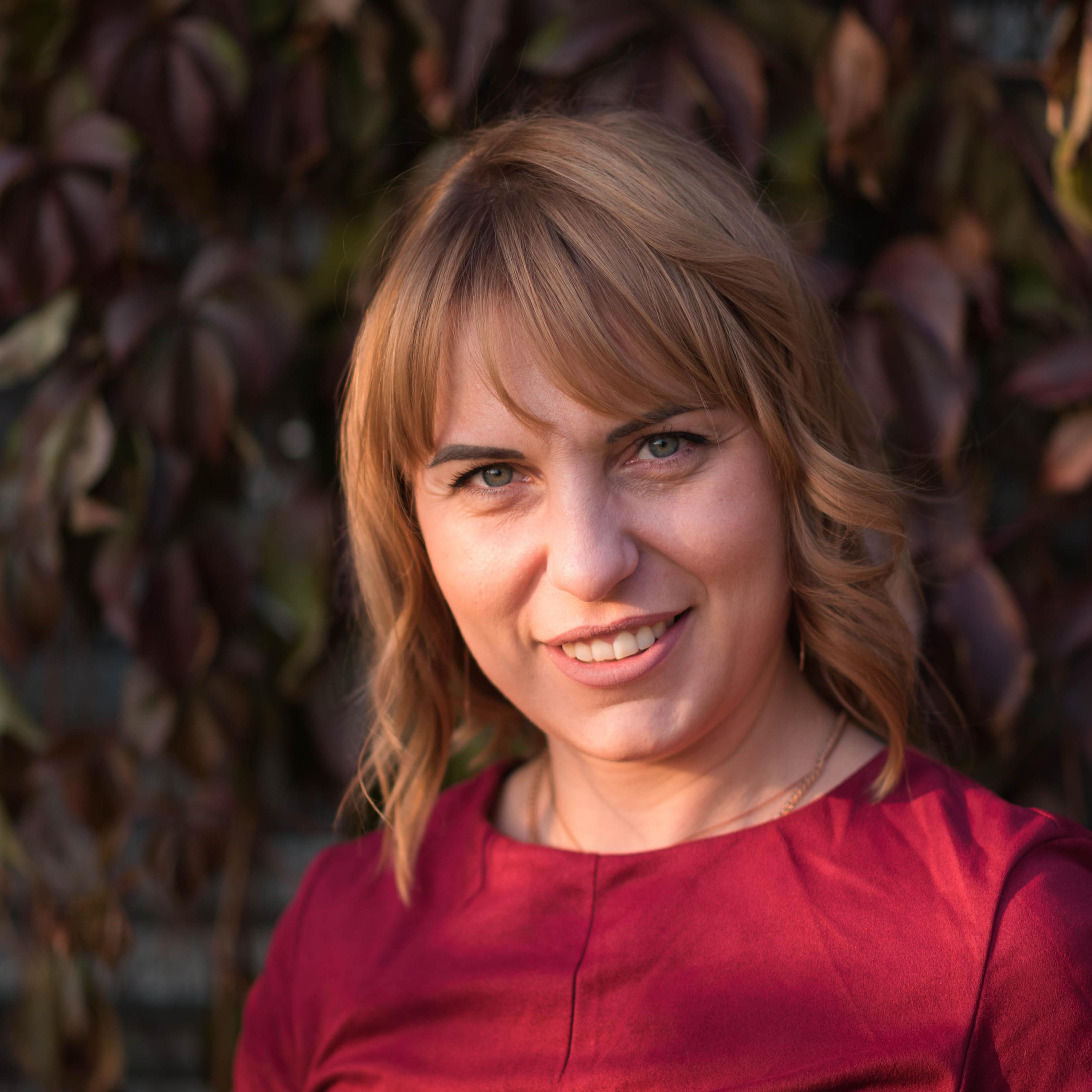 Елена фотосессия у дома. Фотографы в Орле Шестопаловы Юлия и Юрий